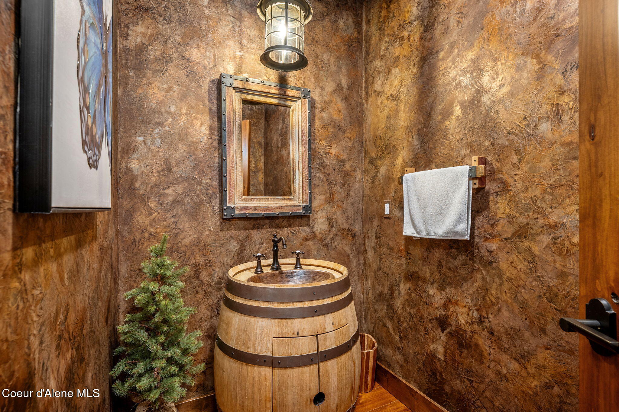 Coeur d'Alene, Idaho, 83814, United States, 3 Bedrooms Bedrooms, ,3 BathroomsBathrooms,Residential,For Sale,1976305