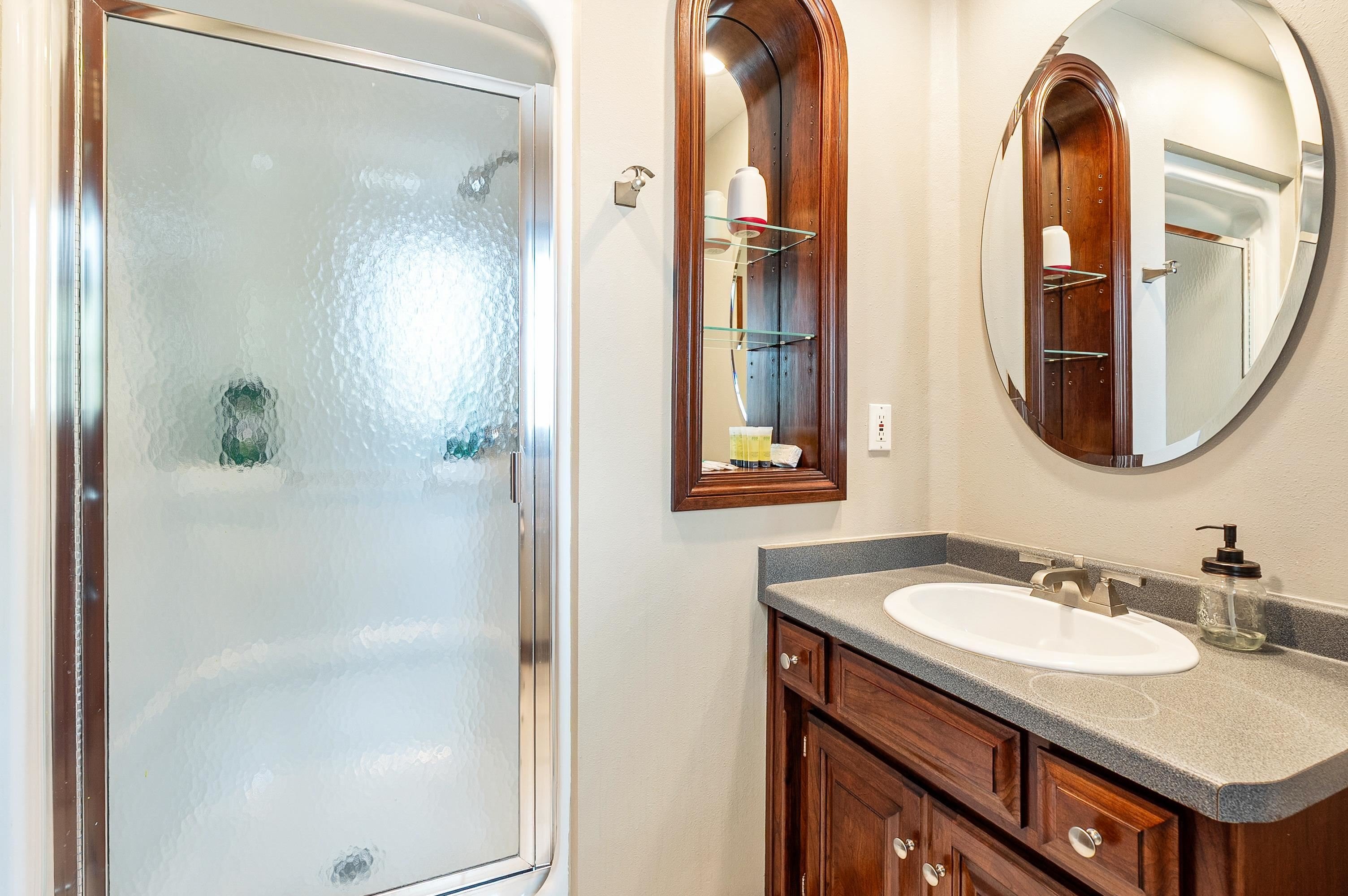 GREEN BAY, Wisconsin, 54313, United States, 4 Bedrooms Bedrooms, ,5 BathroomsBathrooms,Residential,For Sale,2048665