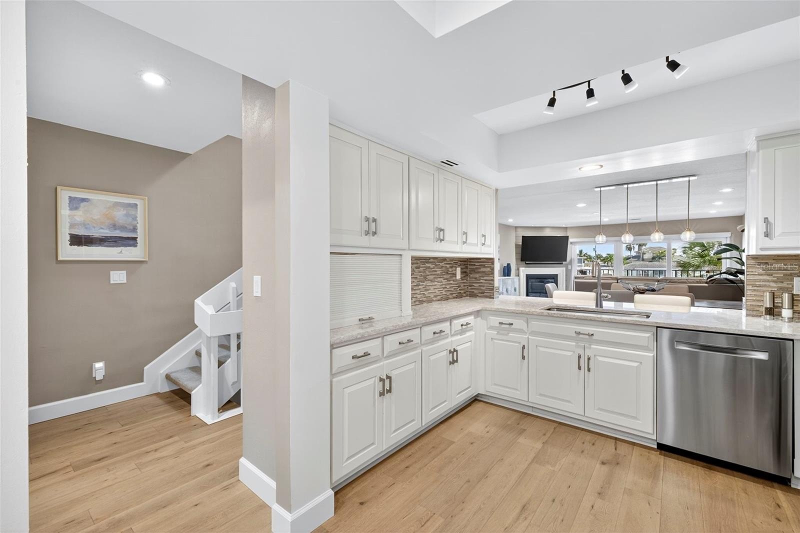 CLEARWATER BEACH, Florida, 33767, United States, 3 Bedrooms Bedrooms, ,3 BathroomsBathrooms,Residential,For Sale,1976812