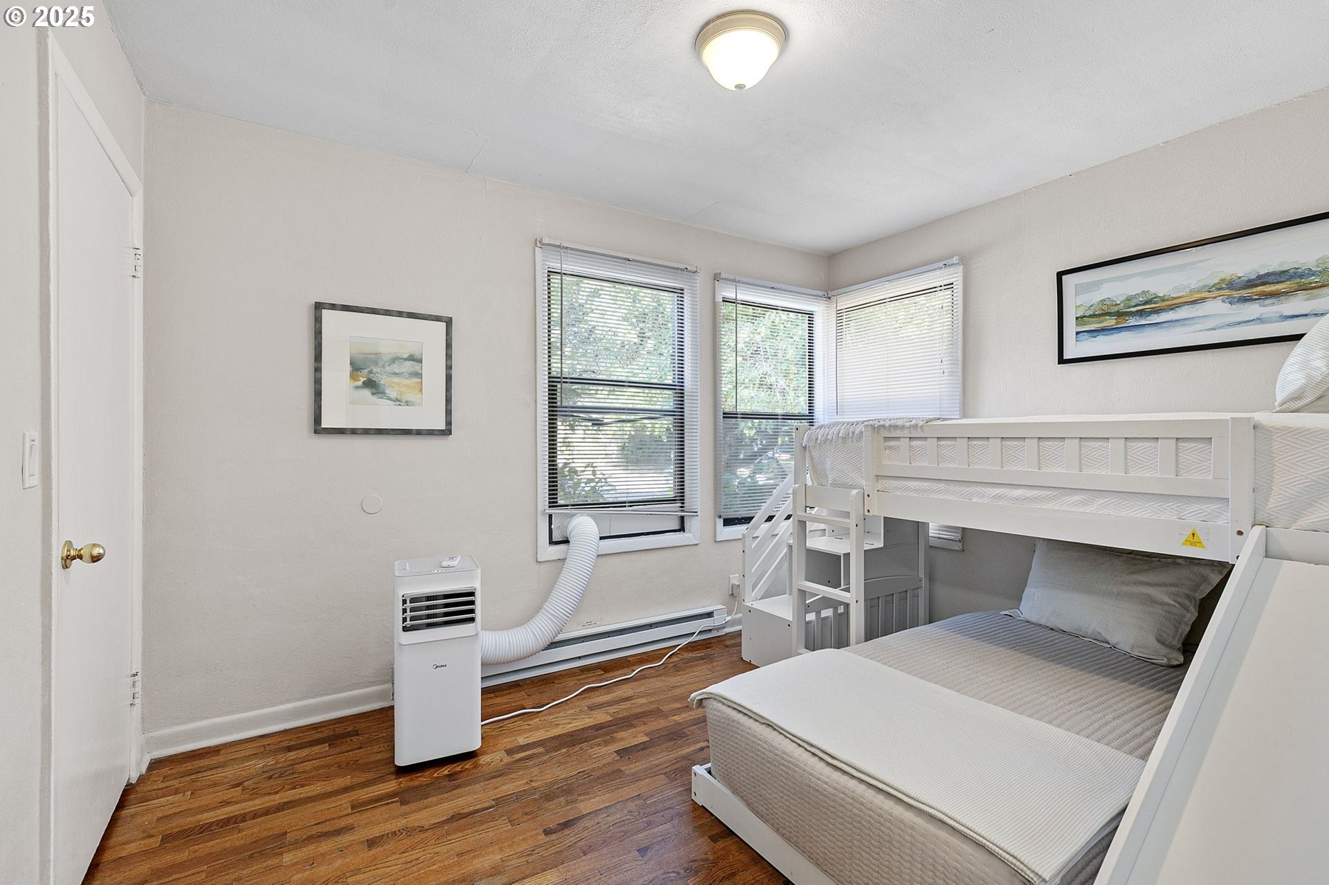 Springfield, Oregon, 97477, United States, 4 Bedrooms Bedrooms, ,2 BathroomsBathrooms,Residential,For Sale,1918433