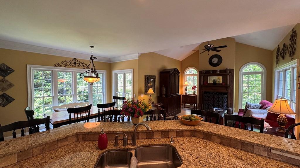 Cohutta, Georgia, 30710, United States, 4 Bedrooms Bedrooms, ,4 BathroomsBathrooms,Residential,For Sale,1839057