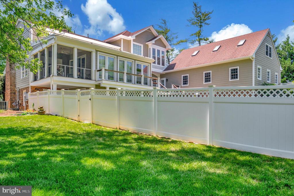 Fredericksburg, Virginia, 22405, United States, 5 Bedrooms Bedrooms, ,5 BathroomsBathrooms,Residential,For Sale,1825163