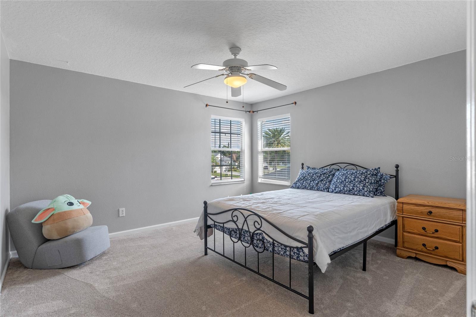 OVIEDO, Florida, 32765, United States, 5 Bedrooms Bedrooms, ,4 BathroomsBathrooms,Residential,For Sale,1980117