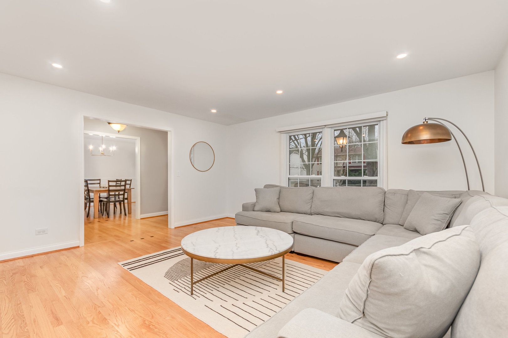 Naperville, Illinois, 60563, United States, 4 Bedrooms Bedrooms, ,3 BathroomsBathrooms,Residential,For Sale,1996780