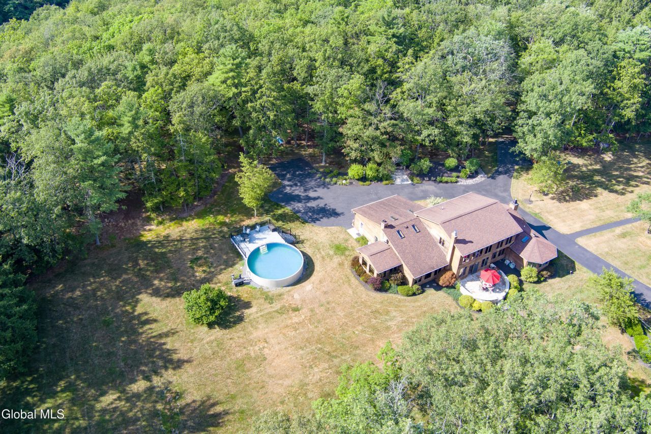 Coeymans Hollow, New York, 12046, United States, 4 Bedrooms Bedrooms, ,3 BathroomsBathrooms,Residential,For Sale,1907699
