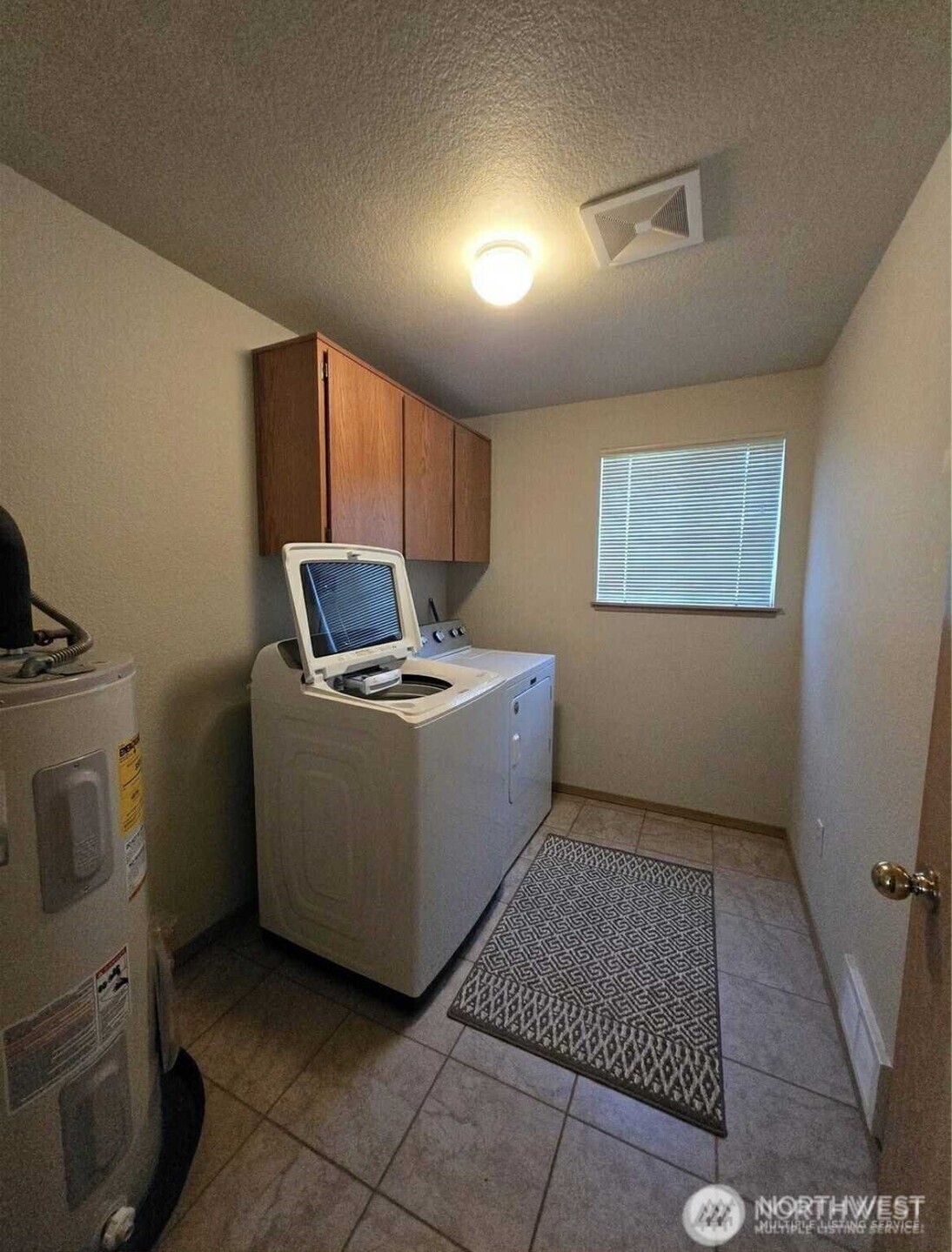 Chehalis, Washington, 98532, United States, 3 Bedrooms Bedrooms, ,1 BathroomBathrooms,Residential,For Sale,2010967