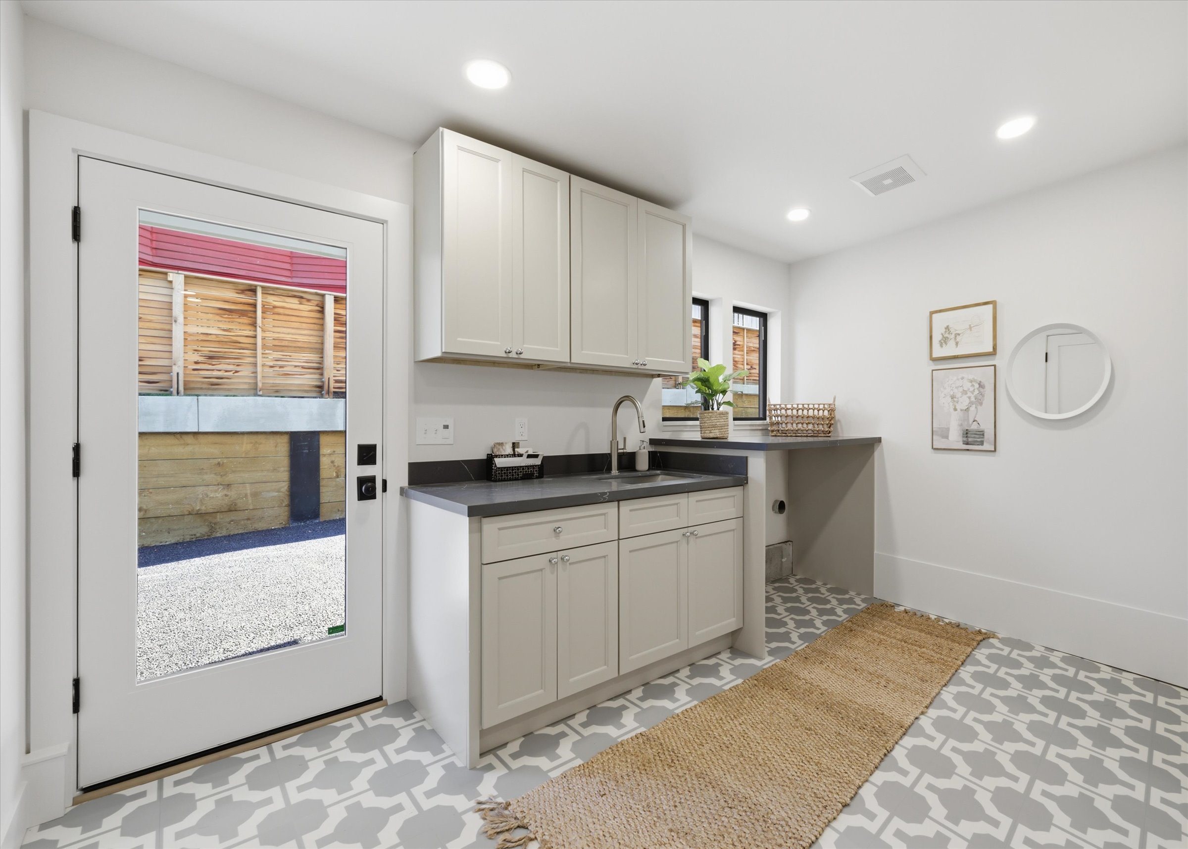  909 32nd Ave S Unit #A, Seattle, WA 98144 - 物件實景
