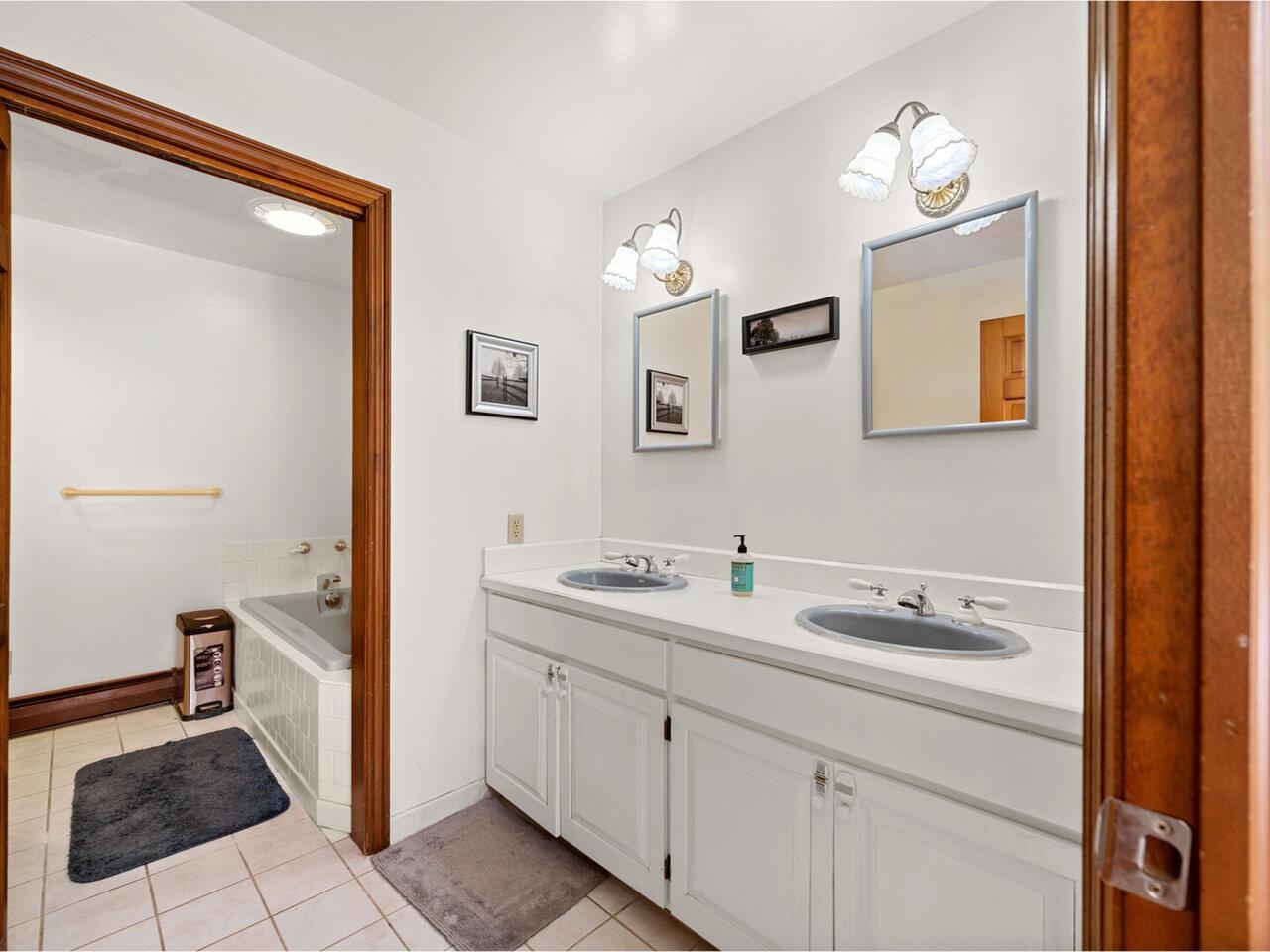 Northfield, Vermont, 05663, United States, 4 Bedrooms Bedrooms, ,3 BathroomsBathrooms,Residential,For Sale,1898633