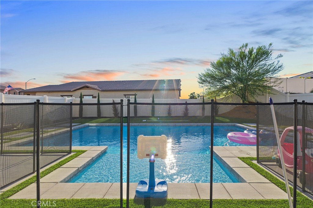 Menifee, California, 92584, United States, 4 Bedrooms Bedrooms, ,3 BathroomsBathrooms,Residential,For Sale,1942234