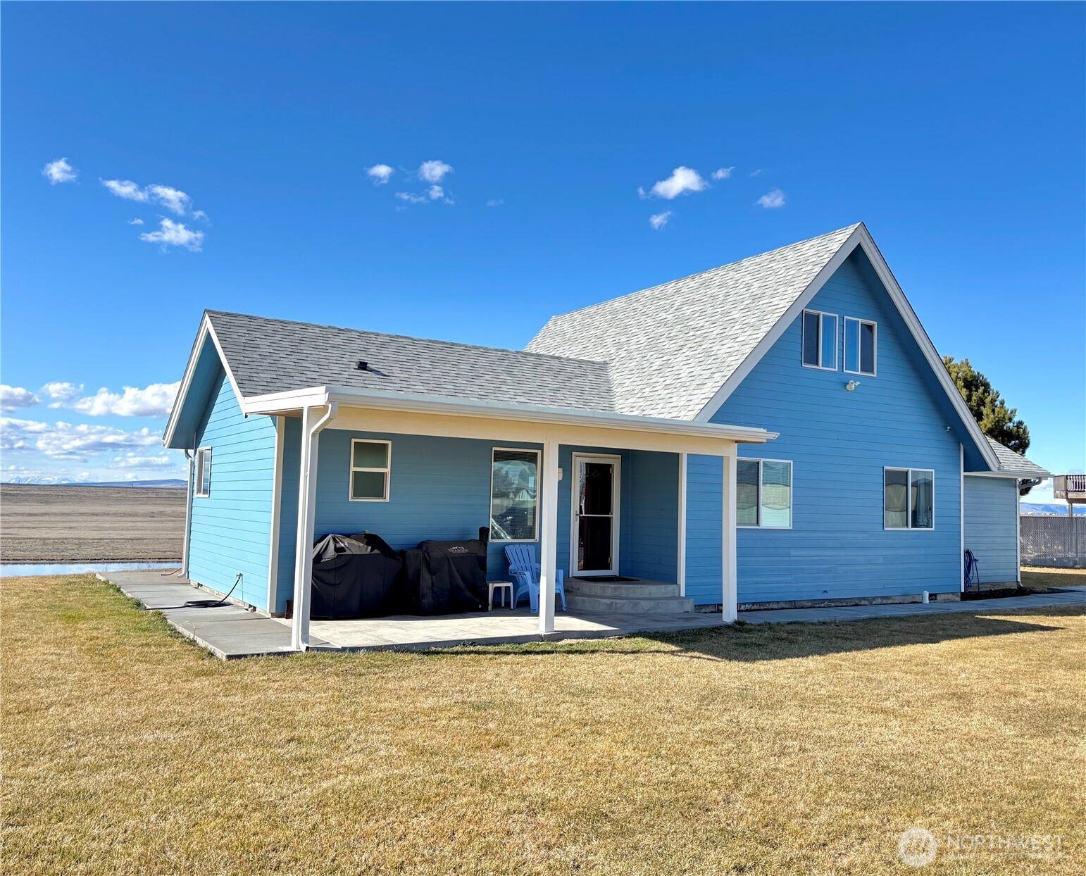 Moses Lake, Washington, 98837, United States, 3 Bedrooms Bedrooms, ,2 BathroomsBathrooms,Residential,For Sale,1876419