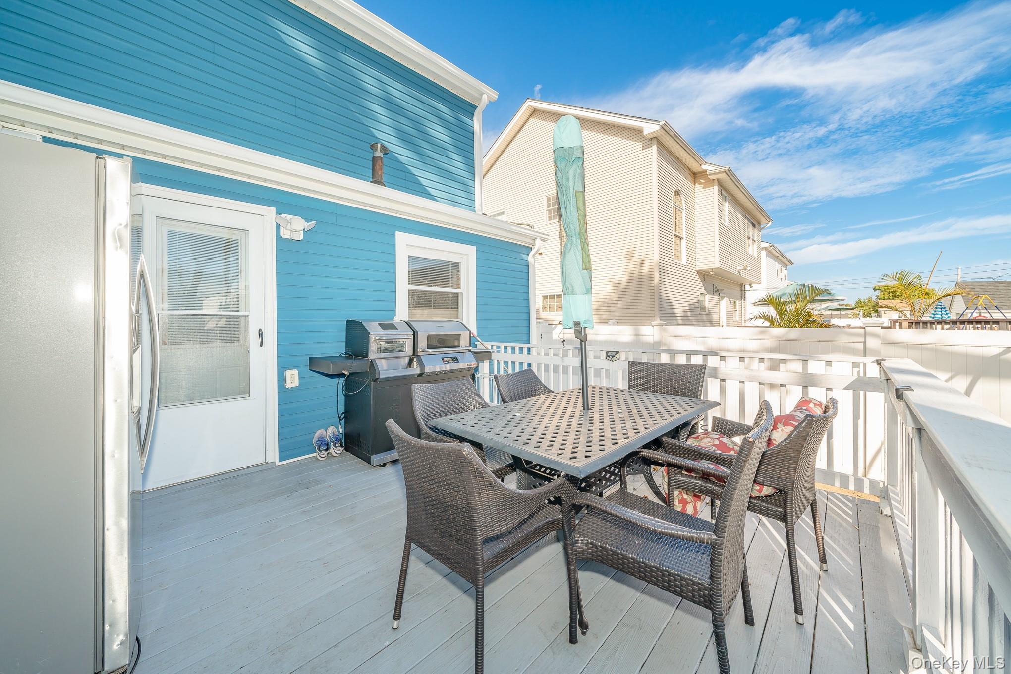 Freeport, New York, 11520, United States, 5 Bedrooms Bedrooms, ,3 BathroomsBathrooms,Residential,For Sale,1977897