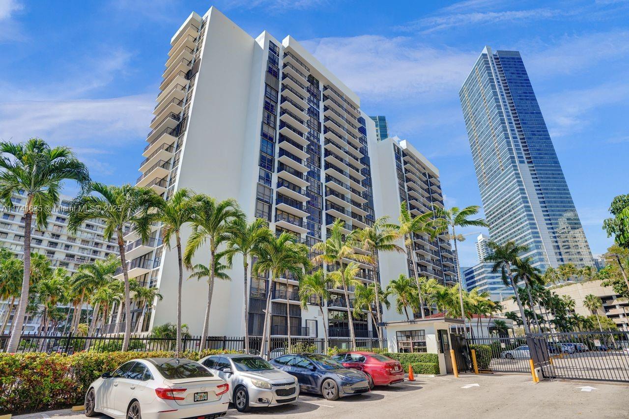 Miami, Florida, 33131, United States, 2 Bedrooms Bedrooms, ,2 BathroomsBathrooms,Residential,For Sale,1705612