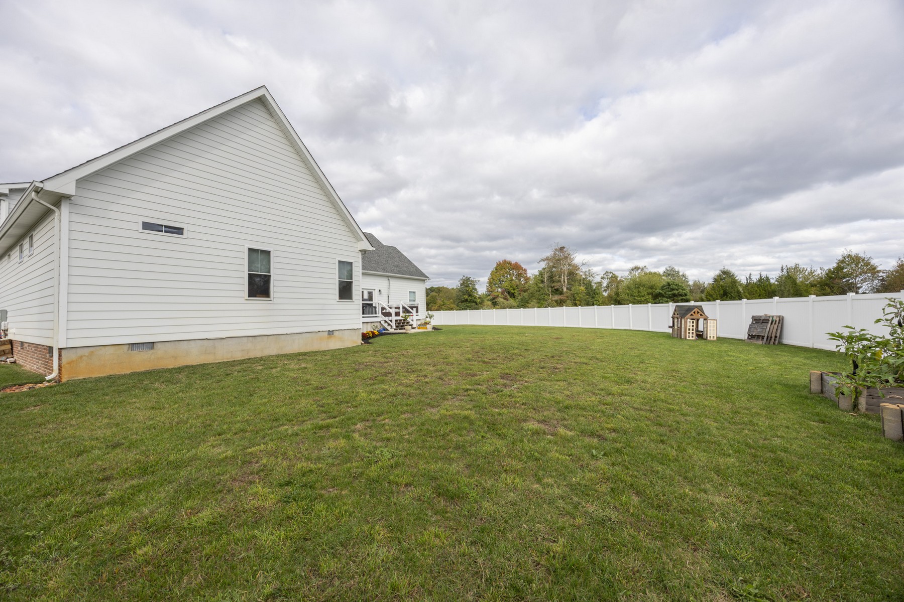  28 Queen Anne Court - 物件實景