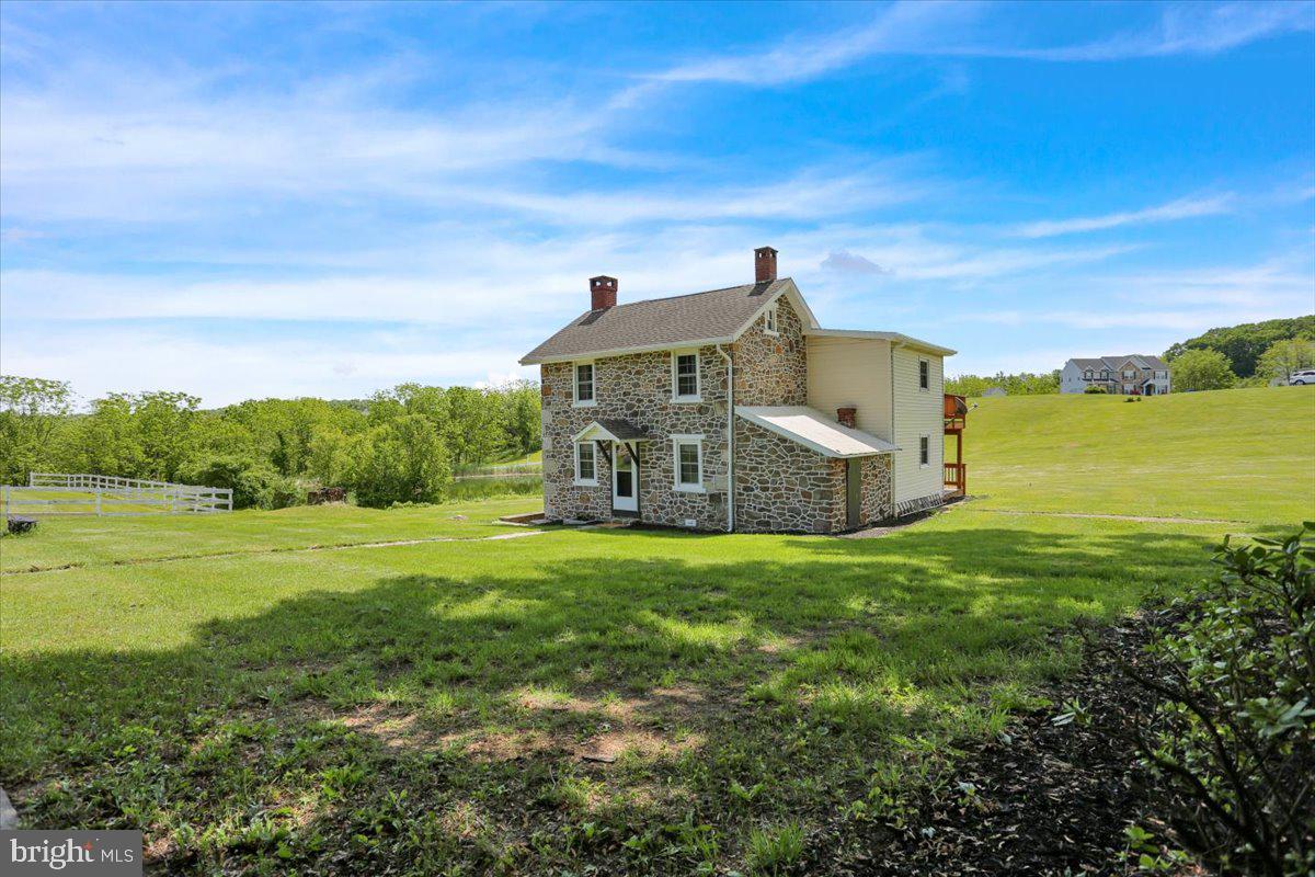 Mohrsville, Pennsylvania, 19541, United States, 4 Bedrooms Bedrooms, ,2 BathroomsBathrooms,Residential,For Sale,1827431