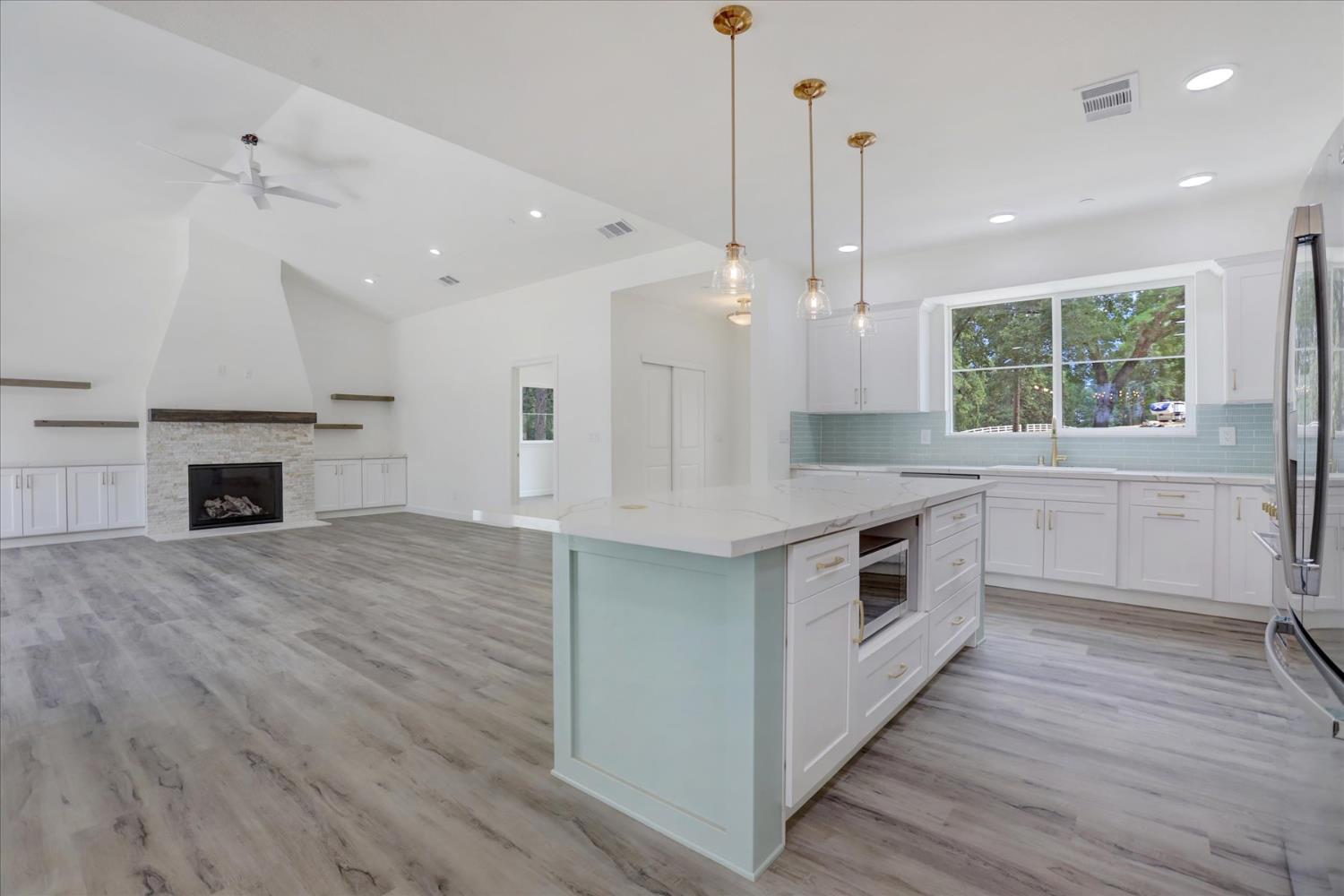 Grass Valley, California, 95949, United States, 4 Bedrooms Bedrooms, ,3 BathroomsBathrooms,Residential,For Sale,1905490