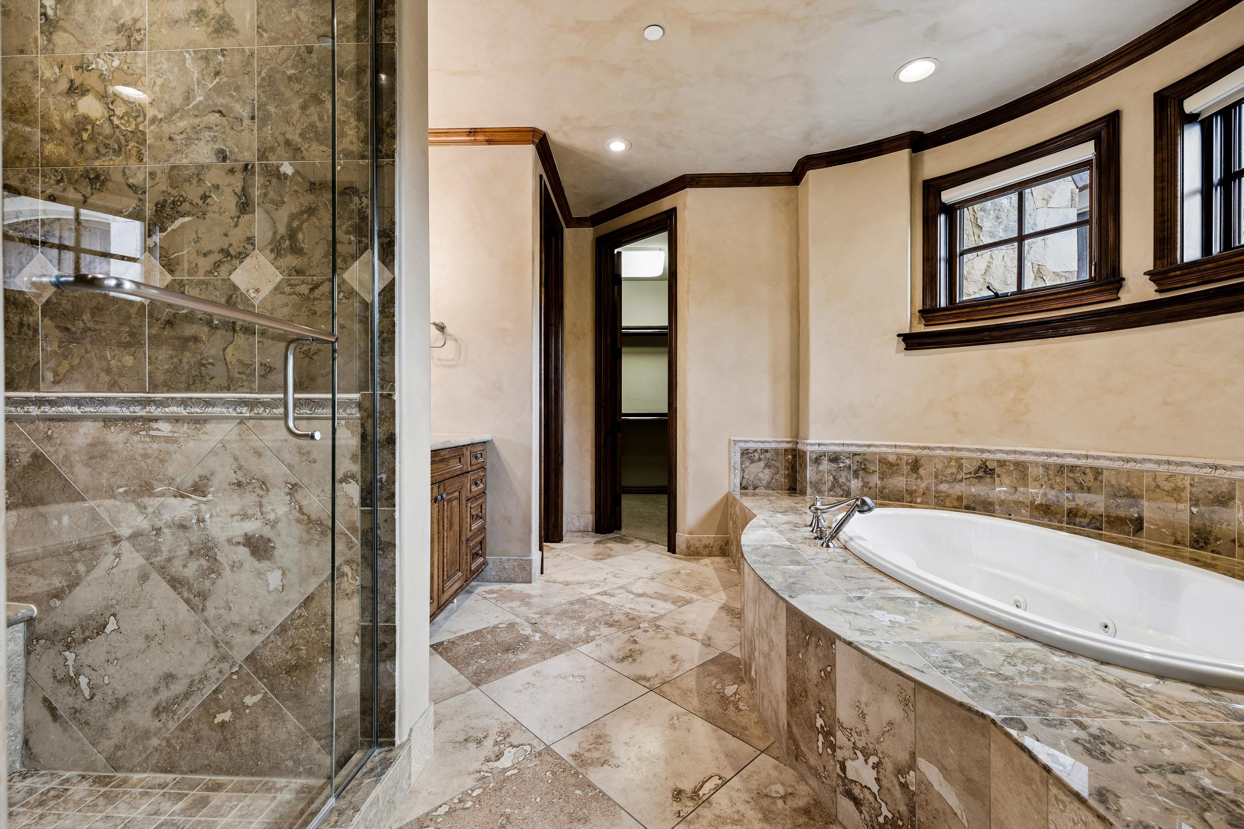  Award-Winning Tuscan-Inspired Estate - 物件實景