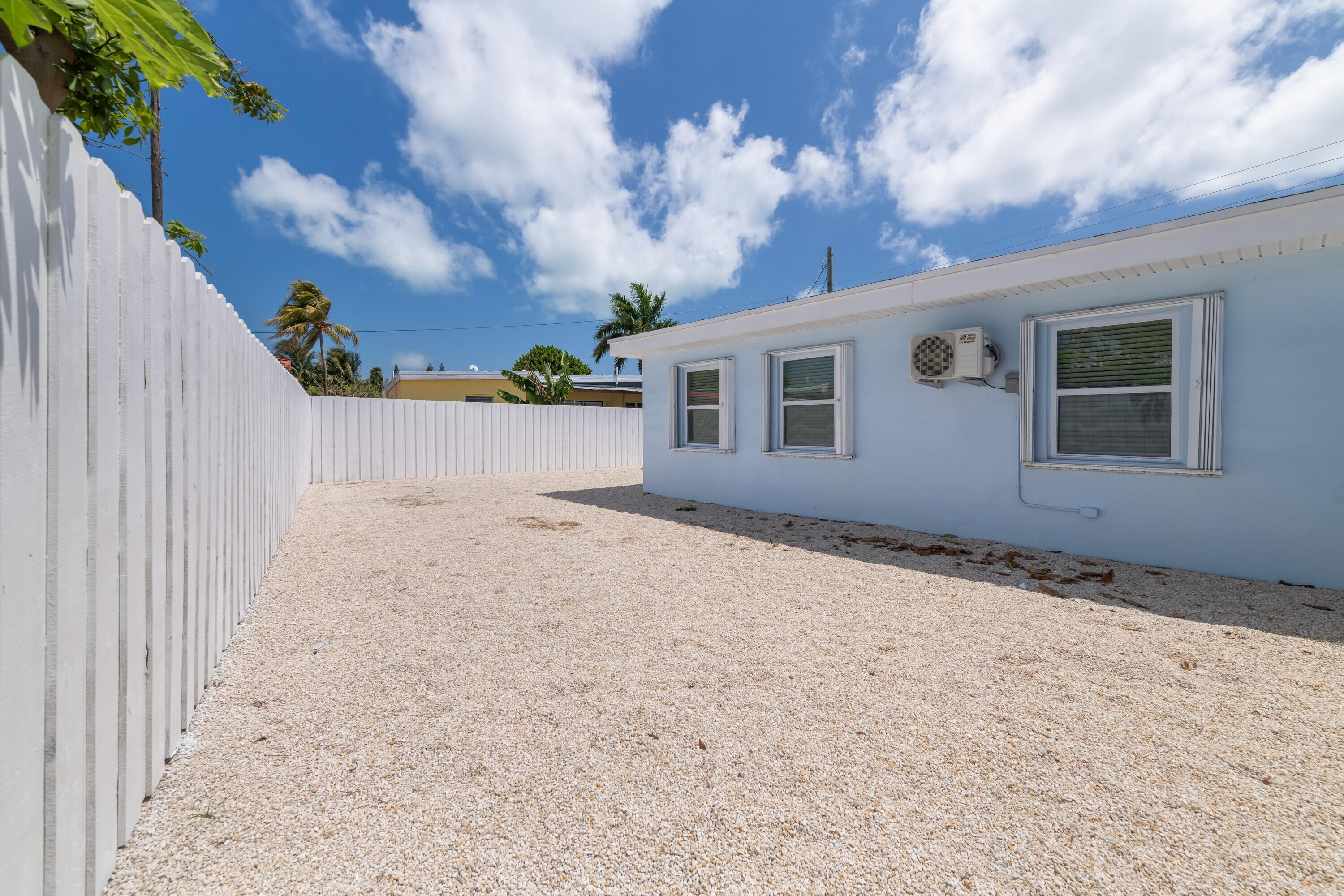 MARATHON, Florida, 33050, United States, 2 Bedrooms Bedrooms, ,2 BathroomsBathrooms,Residential,For Sale,1793484