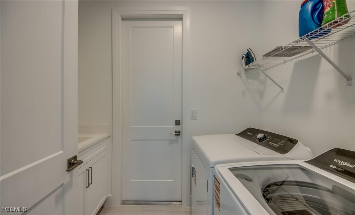 Cape Coral, Florida, 33914, United States, 3 Bedrooms Bedrooms, ,2 BathroomsBathrooms,Residential,For Sale,2009970