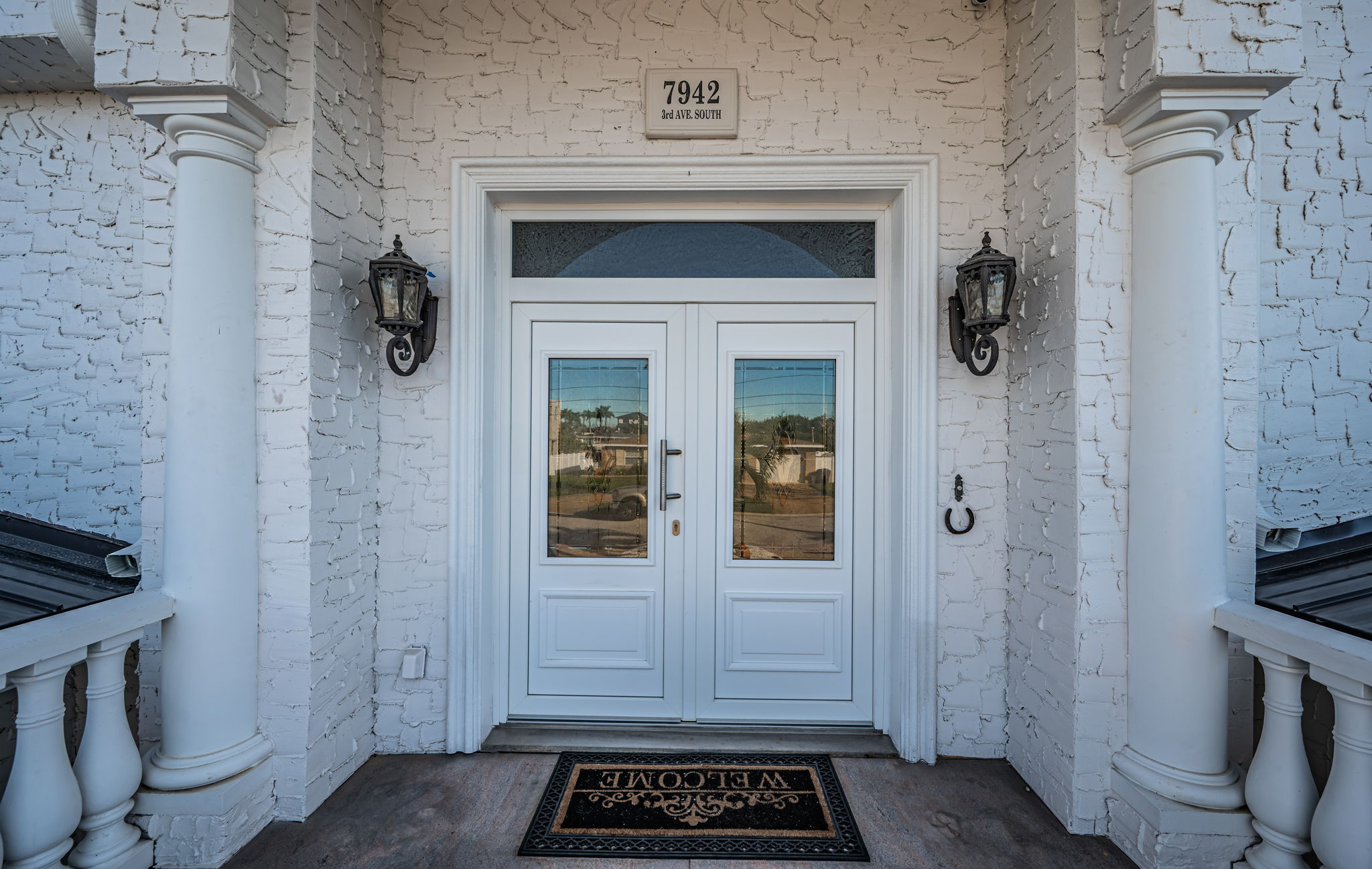 St Petersburg, Florida, 33707, United States, 4 Bedrooms Bedrooms, ,3 BathroomsBathrooms,Residential,For Sale,1992370