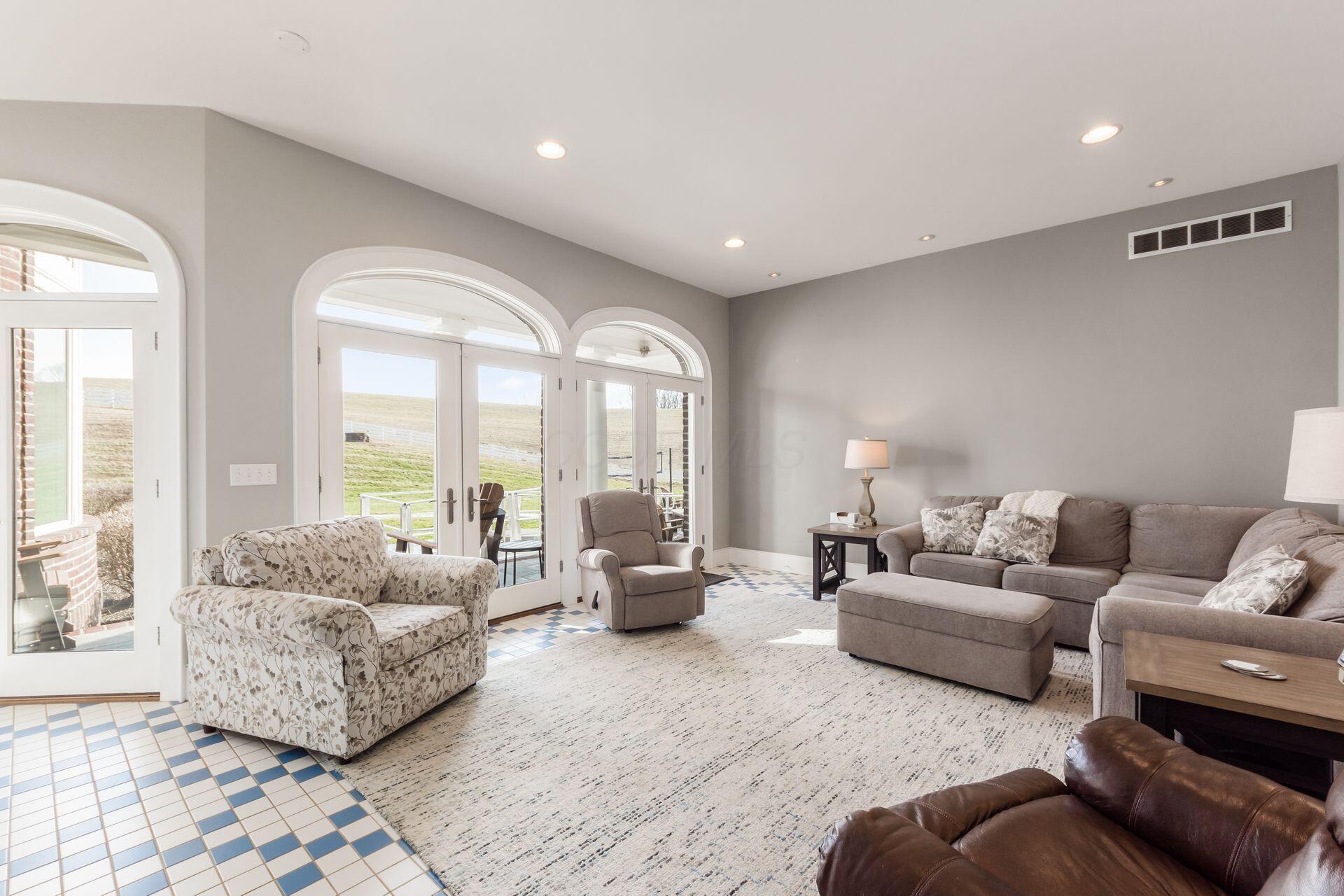 Rockbridge, Ohio, 43149, United States, 8 Bedrooms Bedrooms, ,10 BathroomsBathrooms,Residential,For Sale,1818163