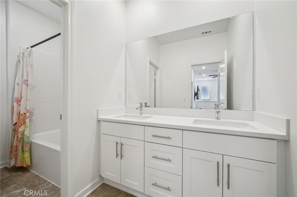 Fontana, California, 92336, United States, 3 Bedrooms Bedrooms, ,3 BathroomsBathrooms,Residential,For Sale,1828389
