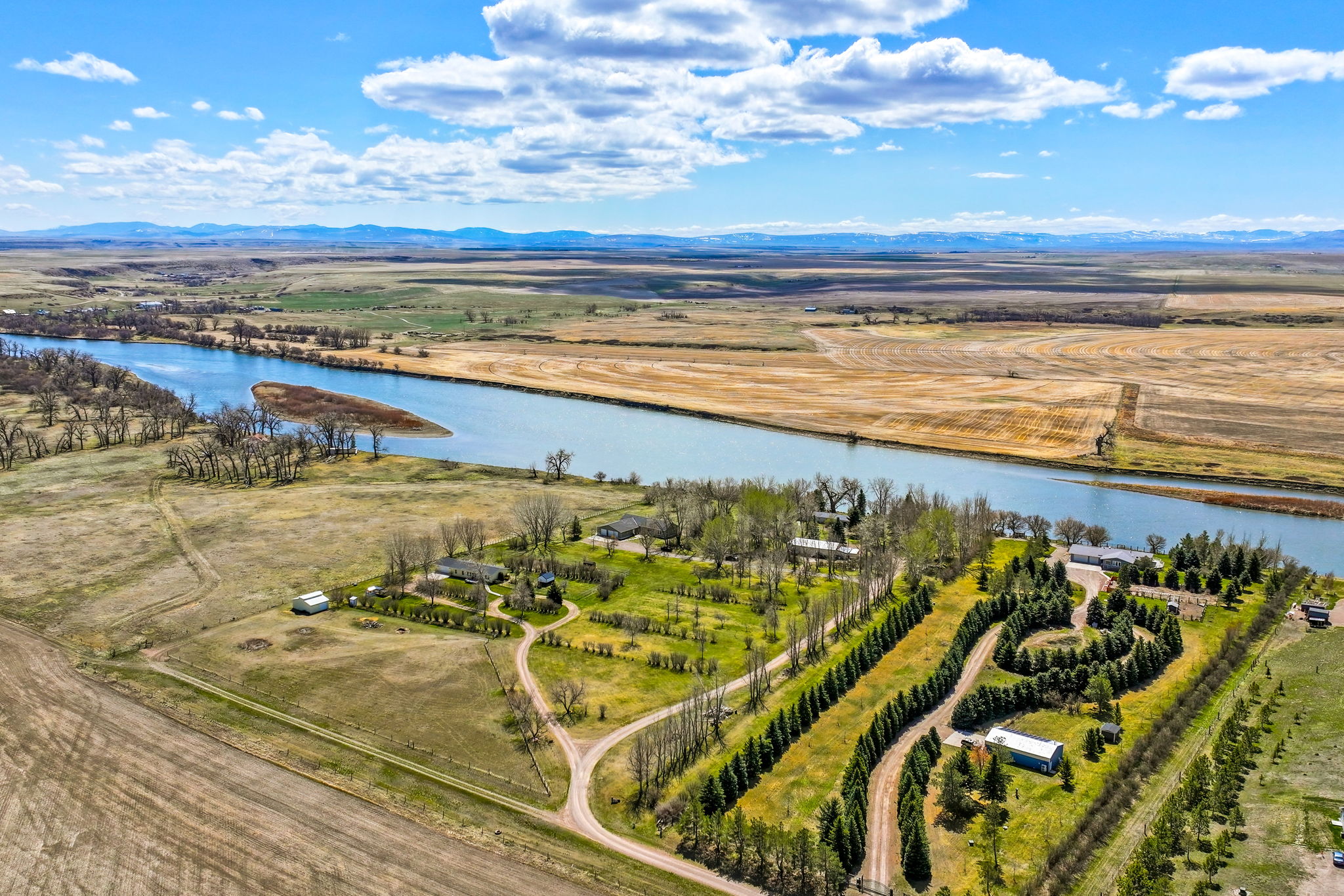 Ulm, Montana, 59485, United States, 4 Bedrooms Bedrooms, ,2 BathroomsBathrooms,Residential,For Sale,1794355