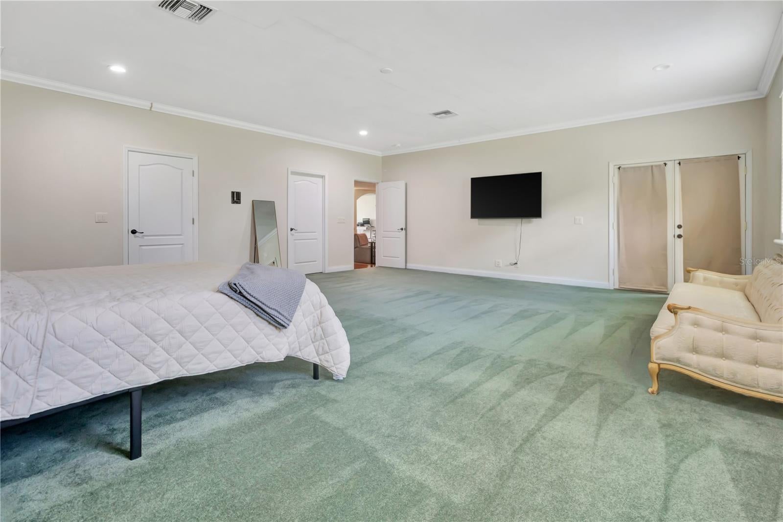 CENTER HILL, Florida, 33514, United States, 5 Bedrooms Bedrooms, ,4 BathroomsBathrooms,Residential,For Sale,1919942
