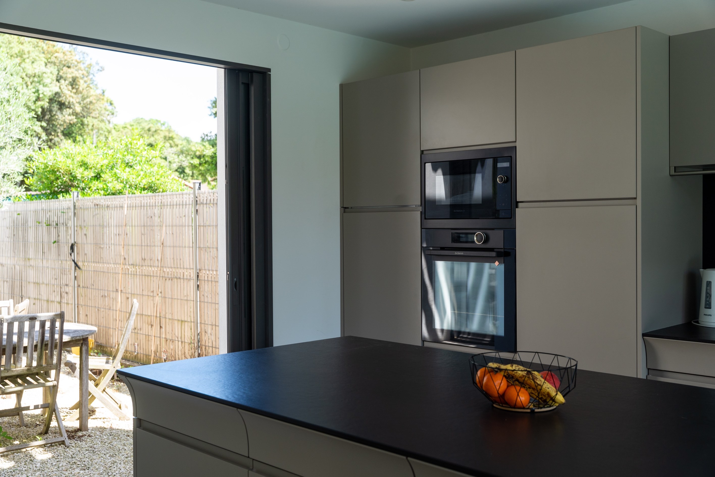  Vaux-sur-Mer – Beautifully Renovated Contemporary Villa with Sea View Glimpse - 物件實景