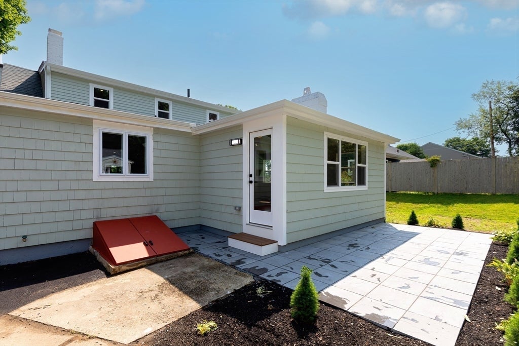 Plymouth, Massachusetts, 02360, United States, 4 Bedrooms Bedrooms, ,4 BathroomsBathrooms,Residential,For Sale,1981887