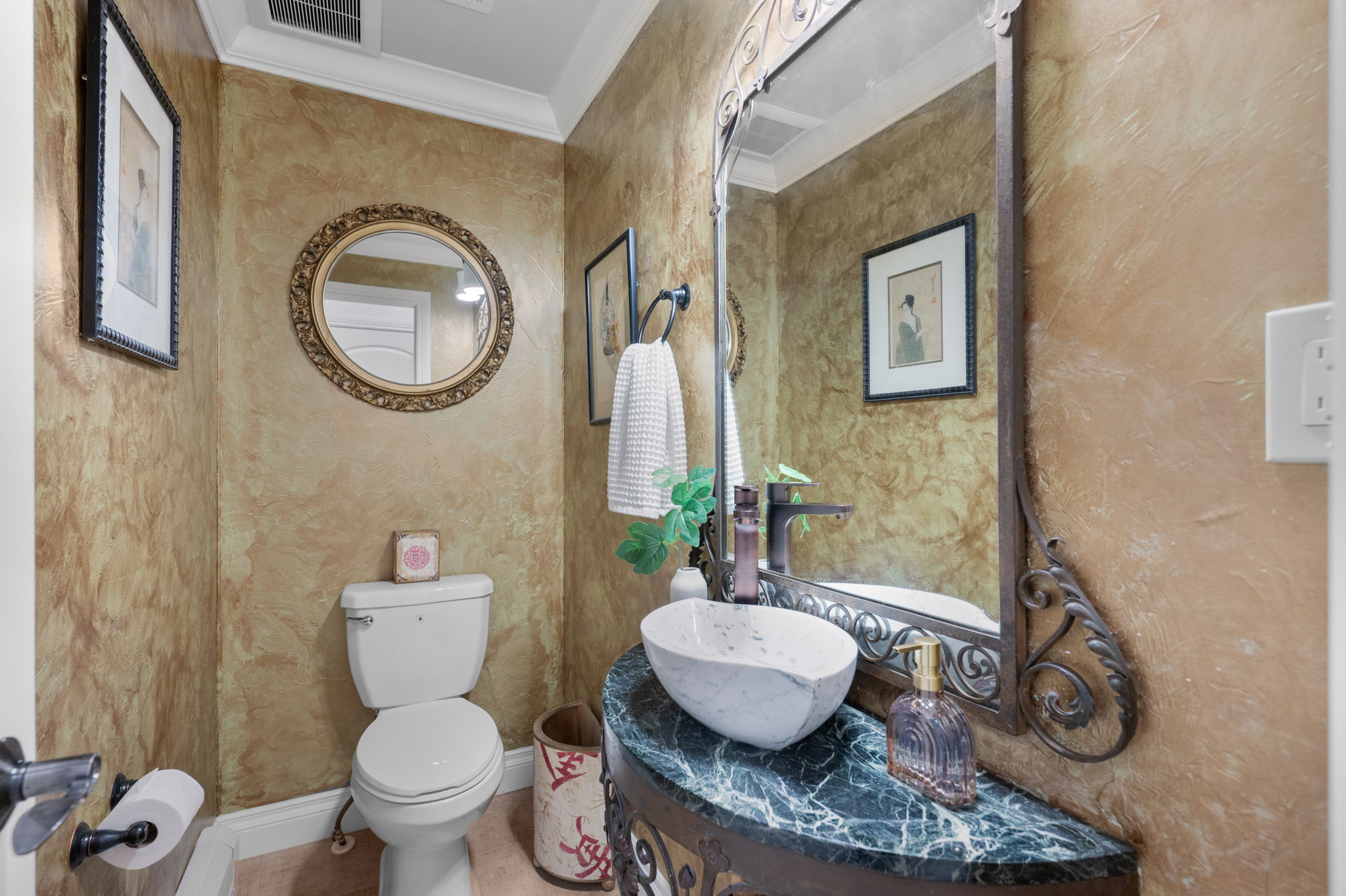 Denver, Colorado, 80209, United States, 6 Bedrooms Bedrooms, ,4 BathroomsBathrooms,Residential,For Sale,1973840