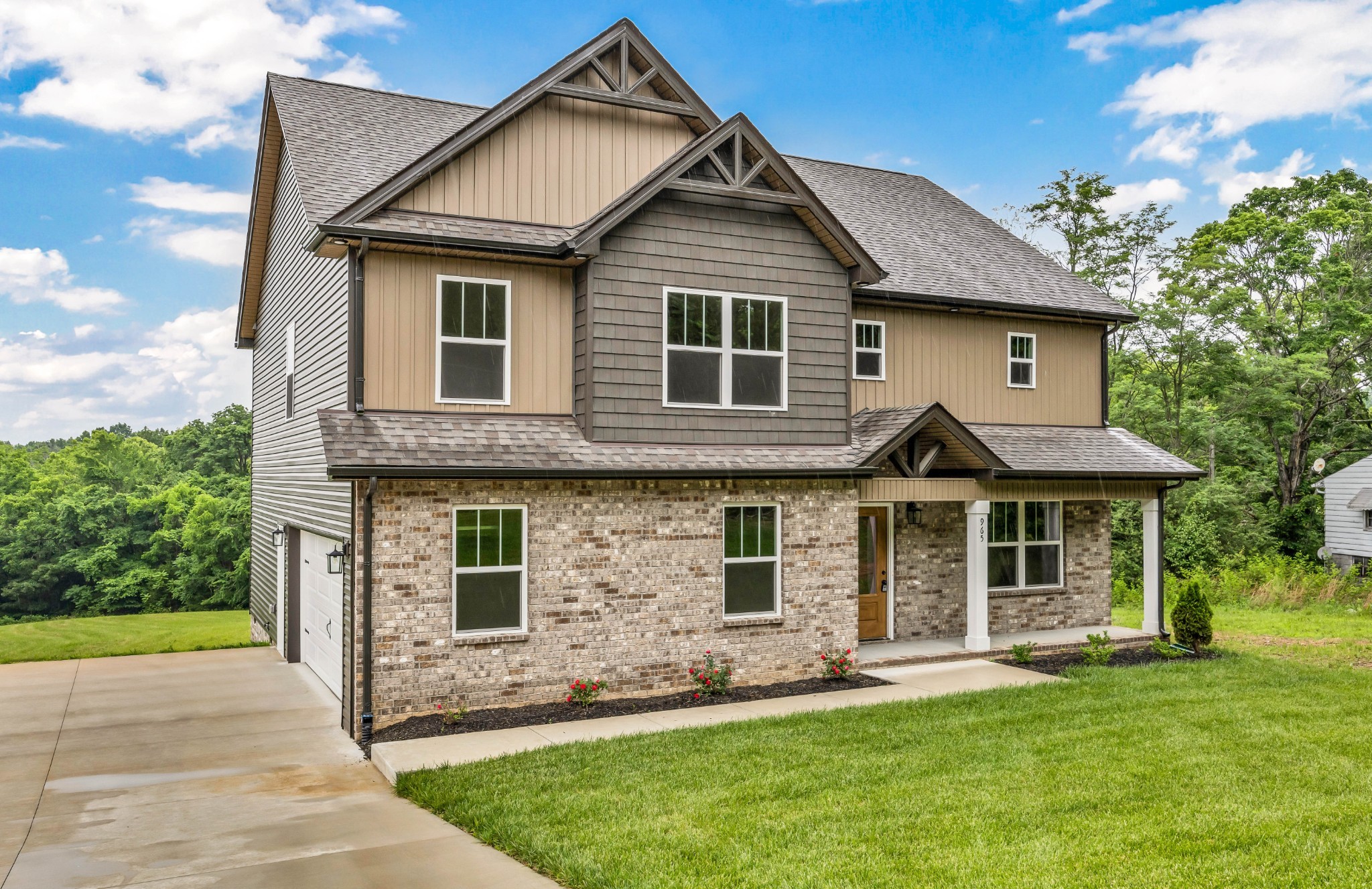 Clarksville, Tennessee, 37040, United States, 4 Bedrooms Bedrooms, ,3 BathroomsBathrooms,Residential,For Sale,1974030