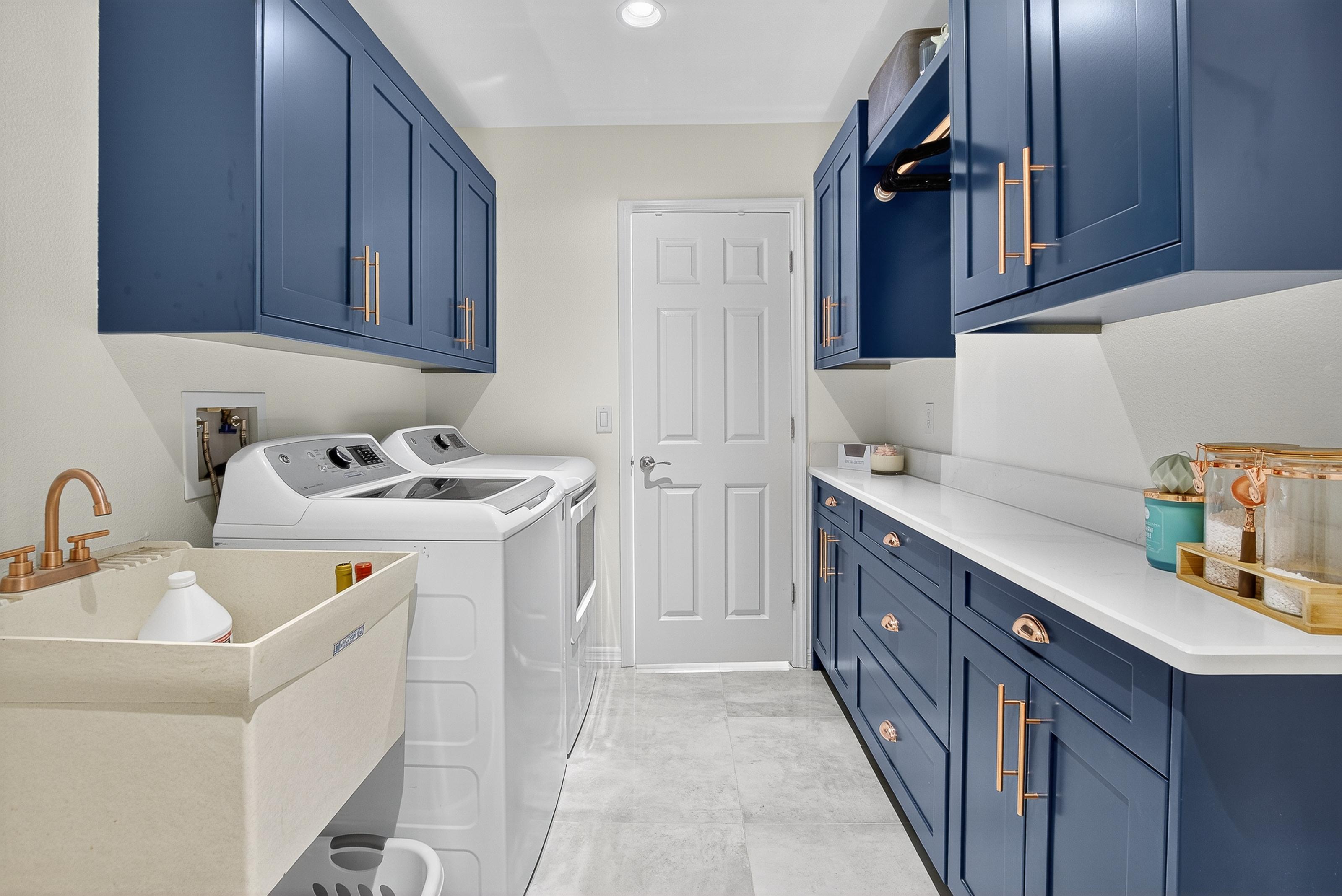 Wimauma, Florida, 33598, United States, 3 Bedrooms Bedrooms, ,3 BathroomsBathrooms,Residential,For Sale,1983978