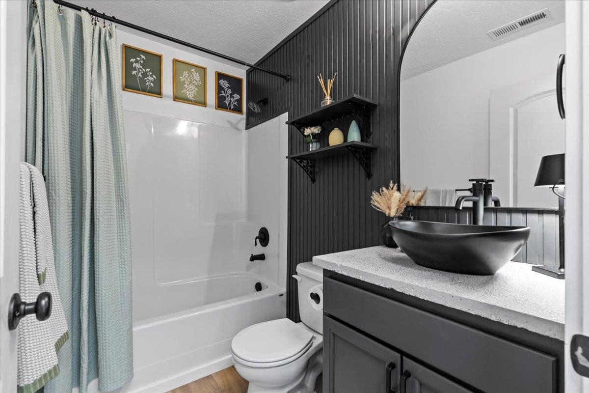 Spokane, Washington, 99217, United States, 4 Bedrooms Bedrooms, ,2 BathroomsBathrooms,Residential,For Sale,1923974