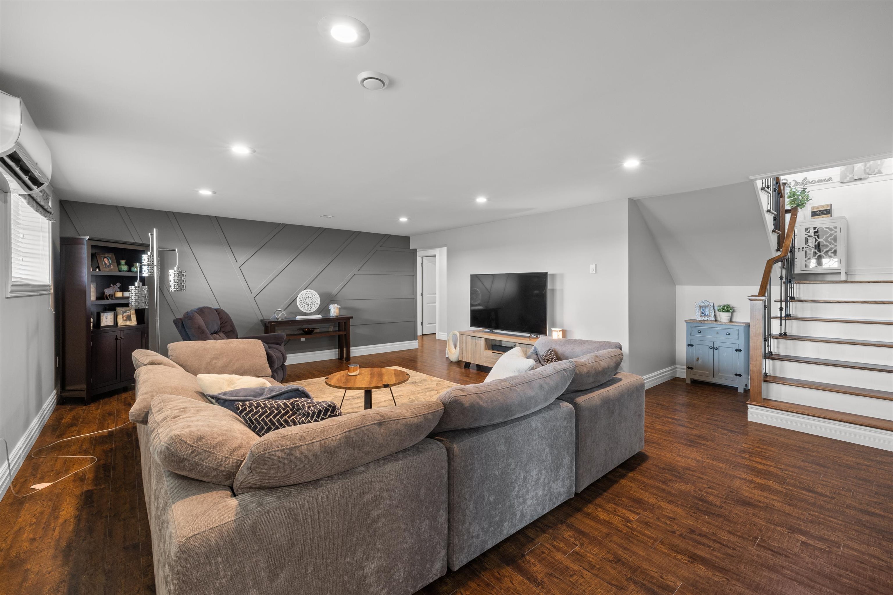WINSLOE SOUTH, Prince Edward Island, C1E 2Y2, CA, 5 Bedrooms Bedrooms, ,3 BathroomsBathrooms,Residential,For Sale,1876232