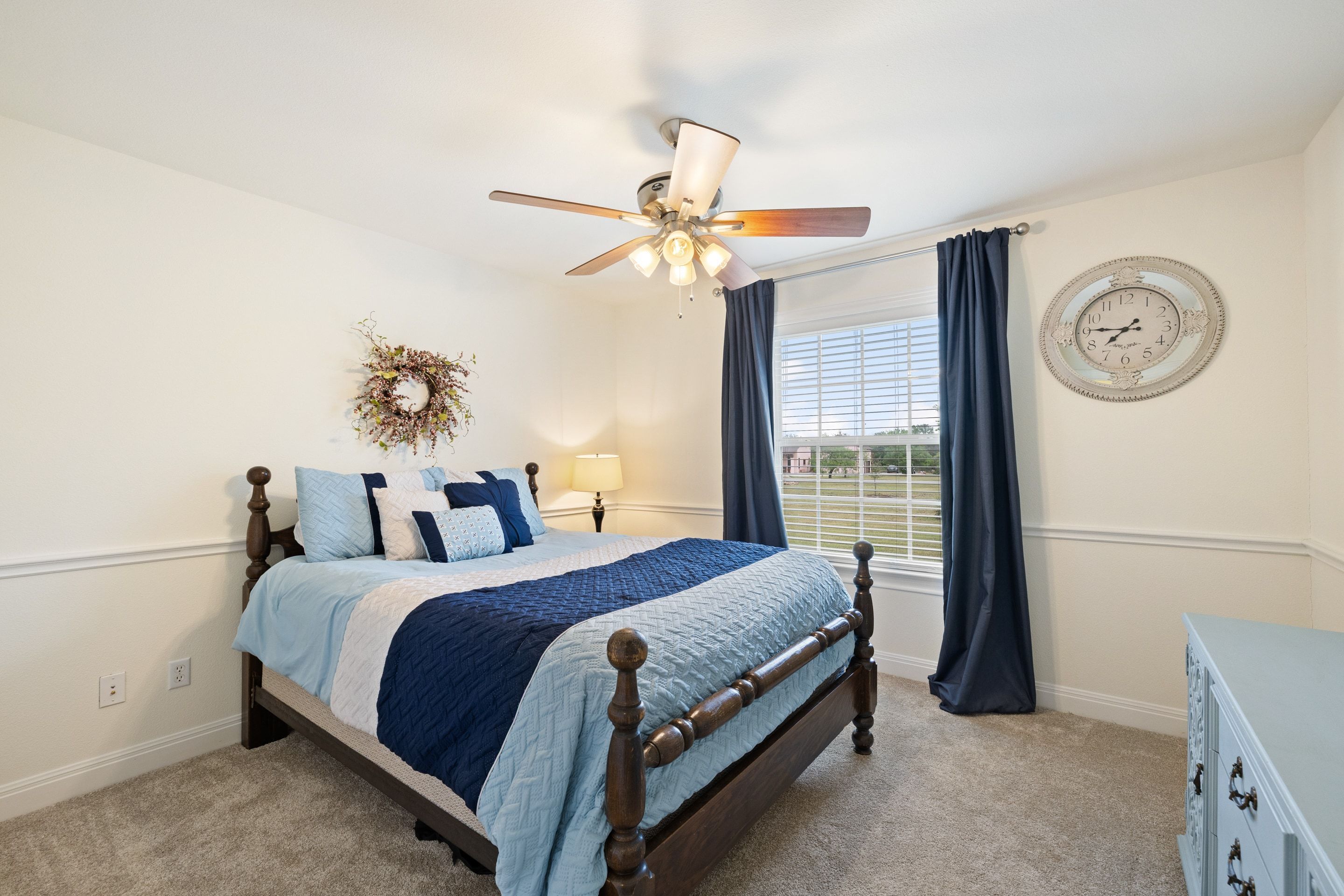  744 Bartlett Drive West - 物件實景