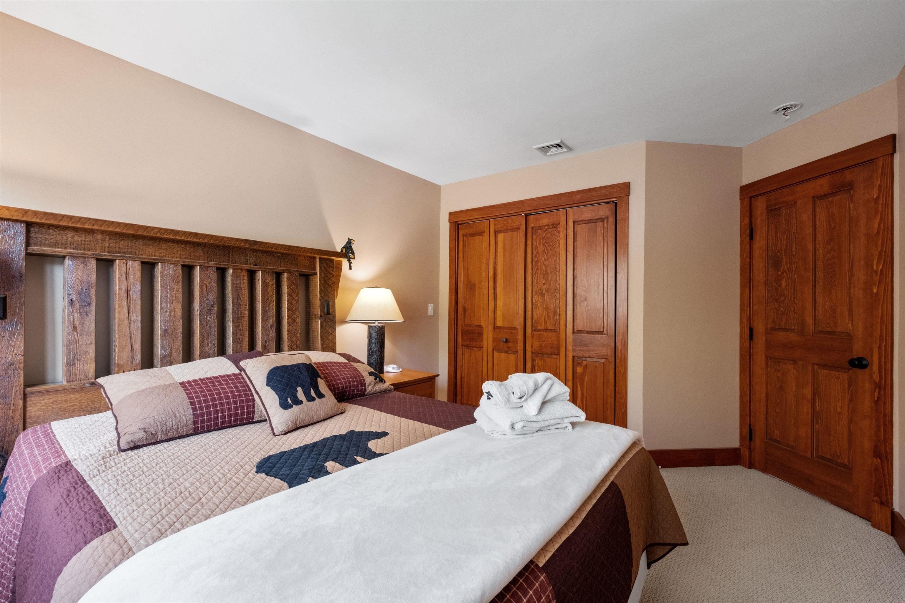 Lincoln, New Hampshire, 03251, United States, 4 Bedrooms Bedrooms, ,1 BathroomBathrooms,Residential,For Sale,1976303