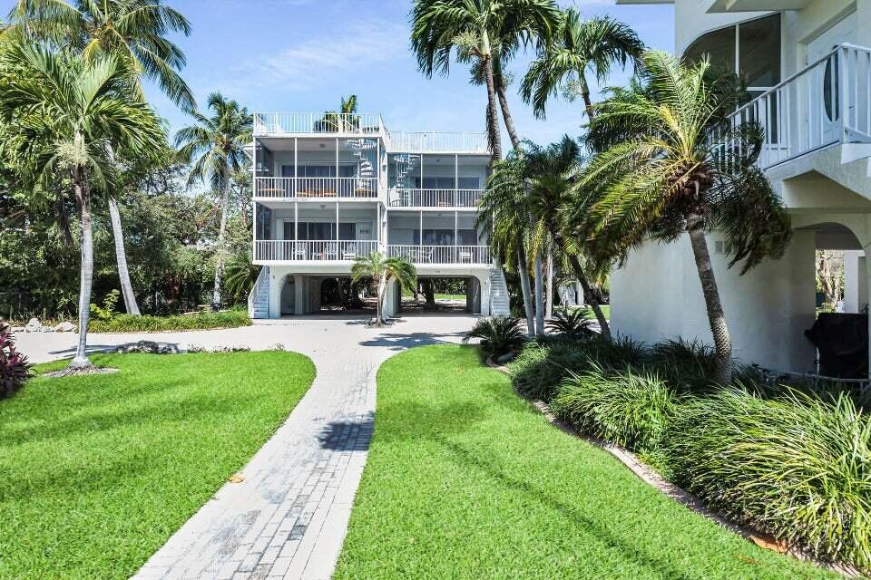 Islamorada, Florida, 33036, United States, 2 Bedrooms Bedrooms, ,3 BathroomsBathrooms,Residential,For Sale,1990240