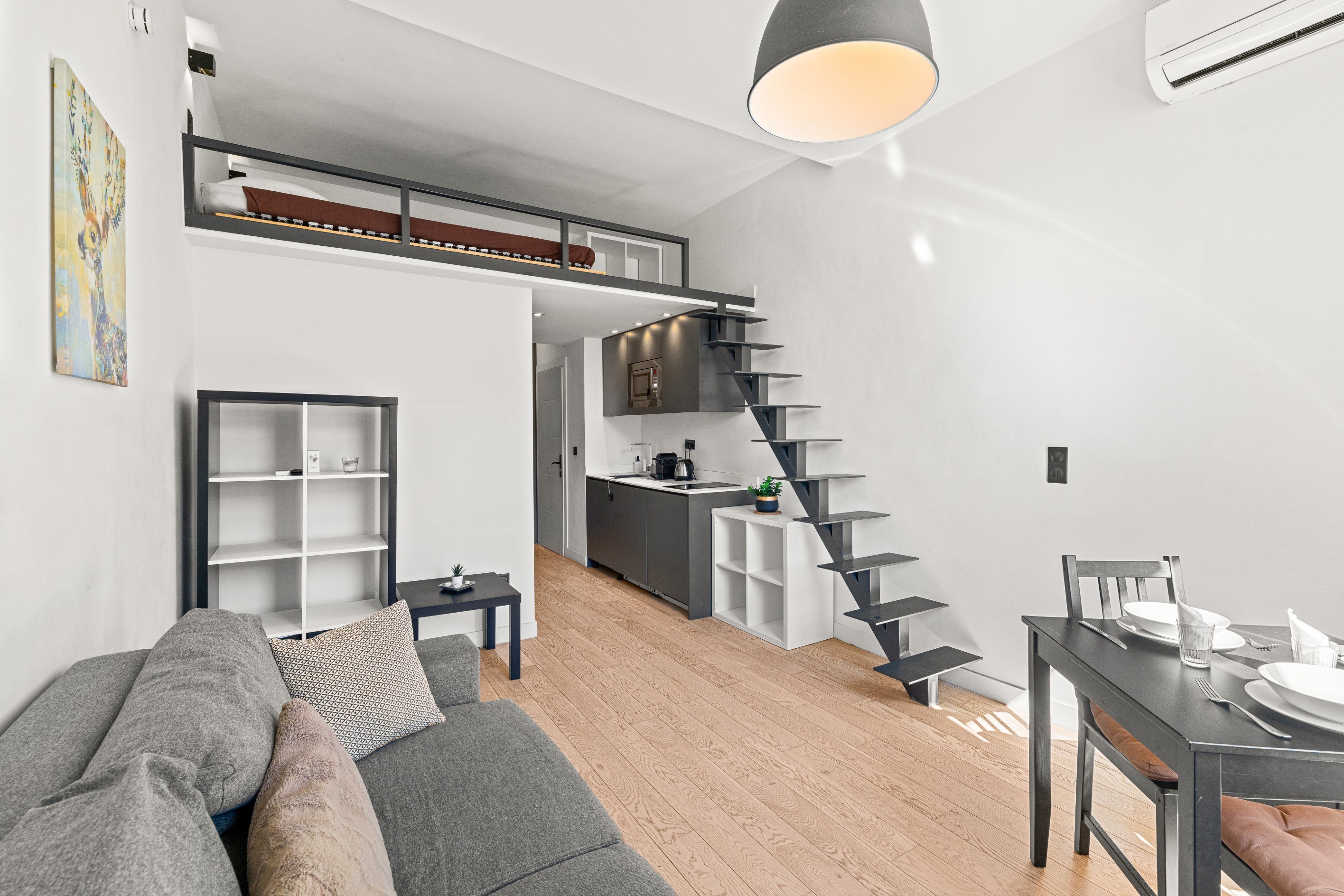  Nice Port, duplex apartment with mezzanine in a sought after central location - 物件實景