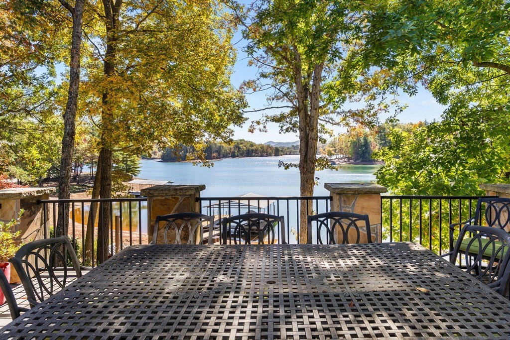 Hiawassee, Georgia, 30546, United States, 3 Bedrooms Bedrooms, ,4 BathroomsBathrooms,Residential,For Sale,1978454