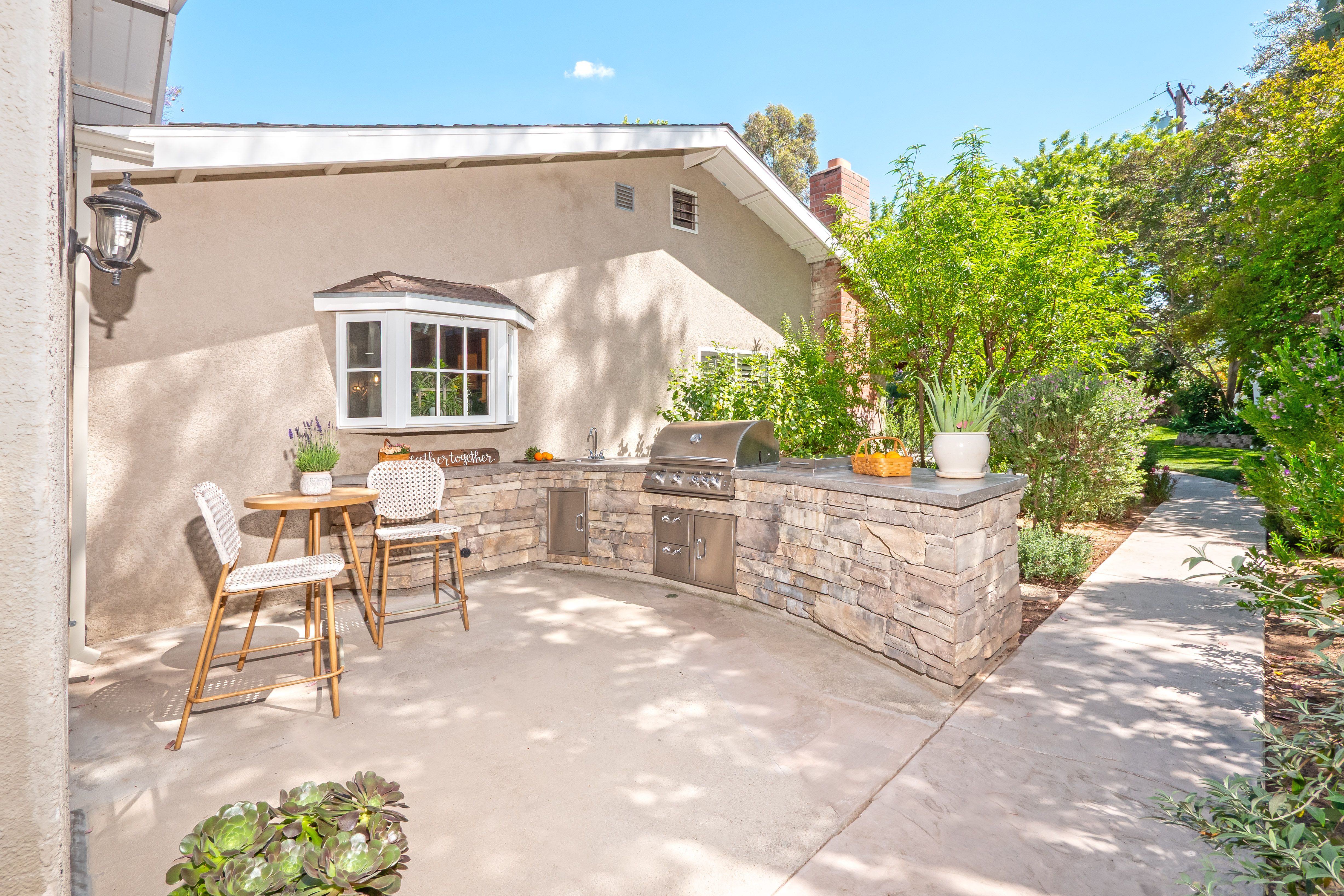  2372 Shadow Hill Drive, Riverside, CA 92506 - 物件實景