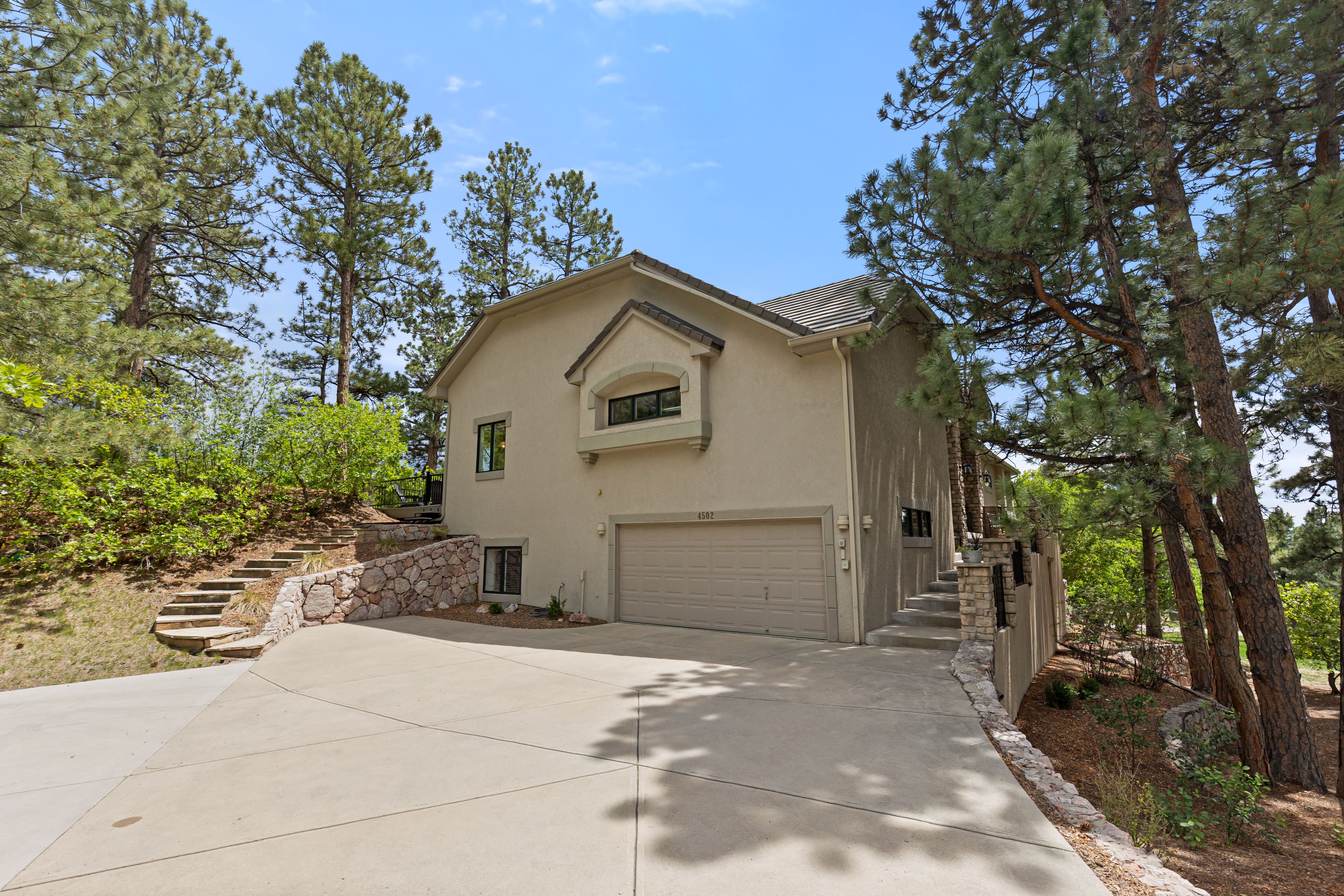  Tucked Within the Trees of Castle Pines Village - 物件實景