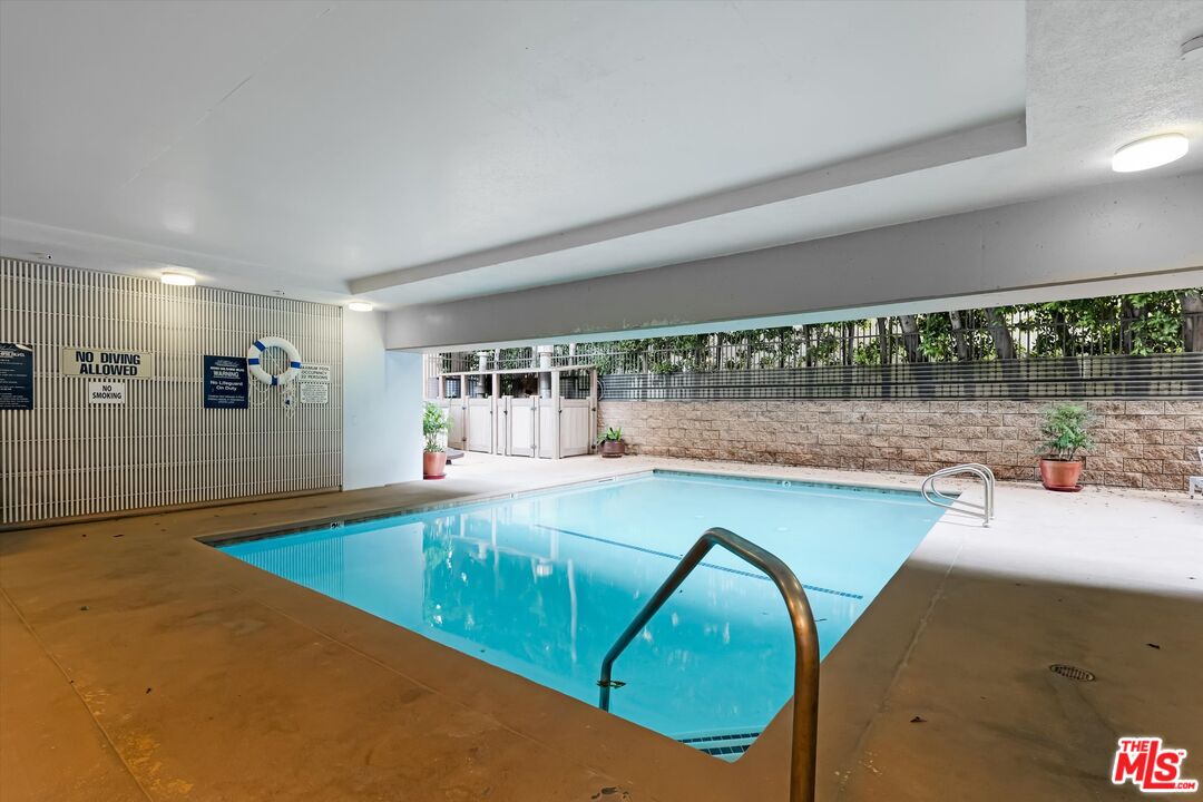 Los Angeles, California, 90024, United States, 2 Bedrooms Bedrooms, ,1 BathroomBathrooms,Residential,For Sale,1939322
