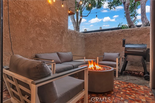 Placentia, California, 92870, United States, 2 Bedrooms Bedrooms, ,3 BathroomsBathrooms,Residential,For Sale,1997793