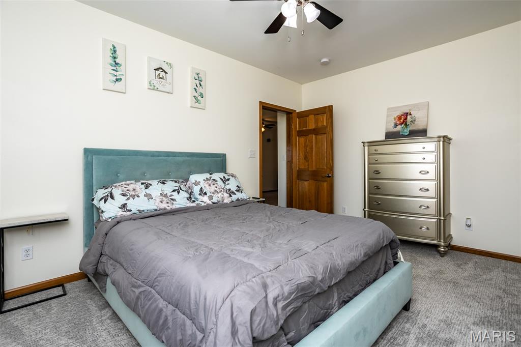 Brighton, Illinois, 62012, United States, 6 Bedrooms Bedrooms, ,4 BathroomsBathrooms,Residential,For Sale,1995743