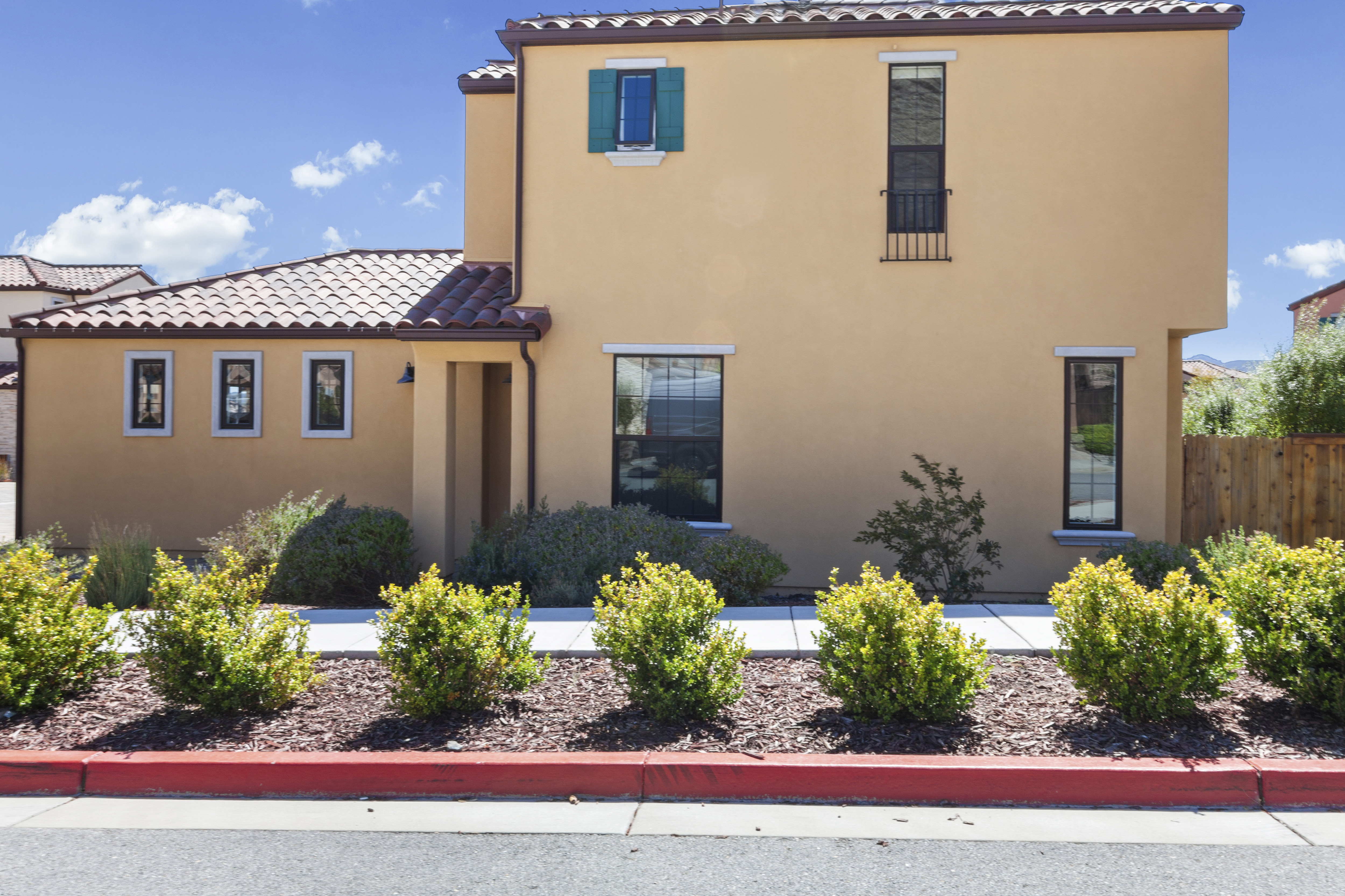  Elegant Hillside Living in Coveted Toscano - 物件實景