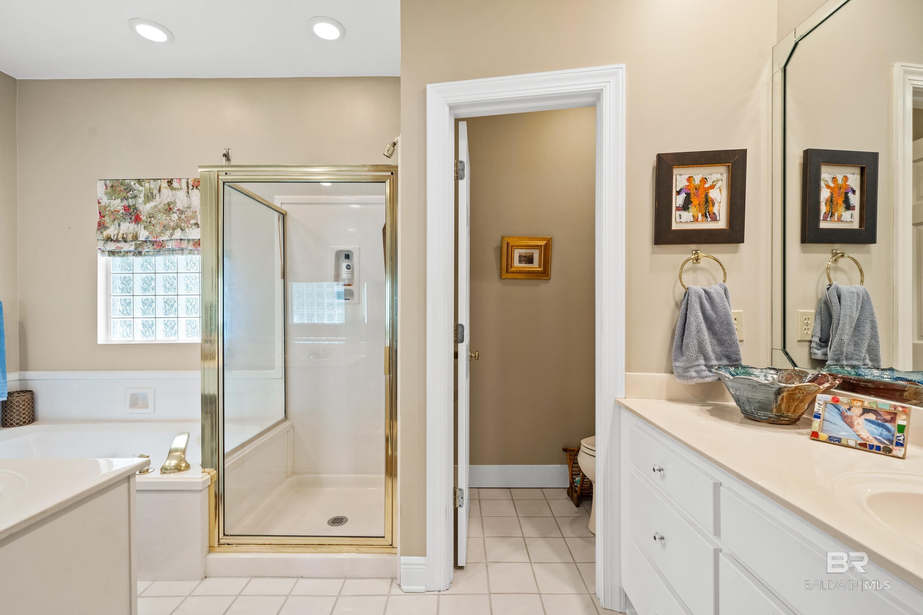 Fairhope, Alabama, 36532, United States, 3 Bedrooms Bedrooms, ,4 BathroomsBathrooms,Residential,For Sale,1805118