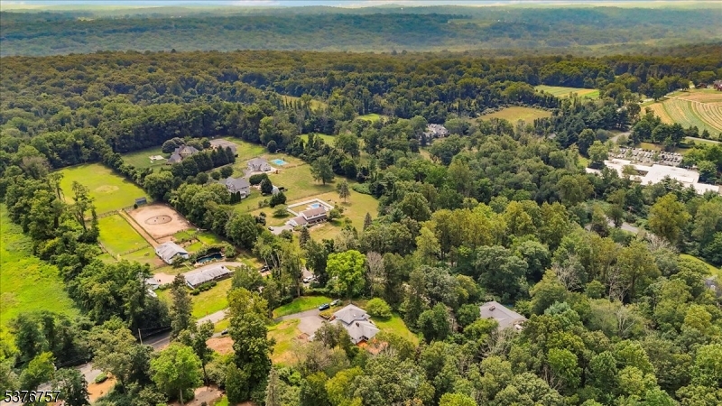 Chester Twp., New Jersey, 07836, United States, 4 Bedrooms Bedrooms, ,4 BathroomsBathrooms,Residential,For Sale,1917554