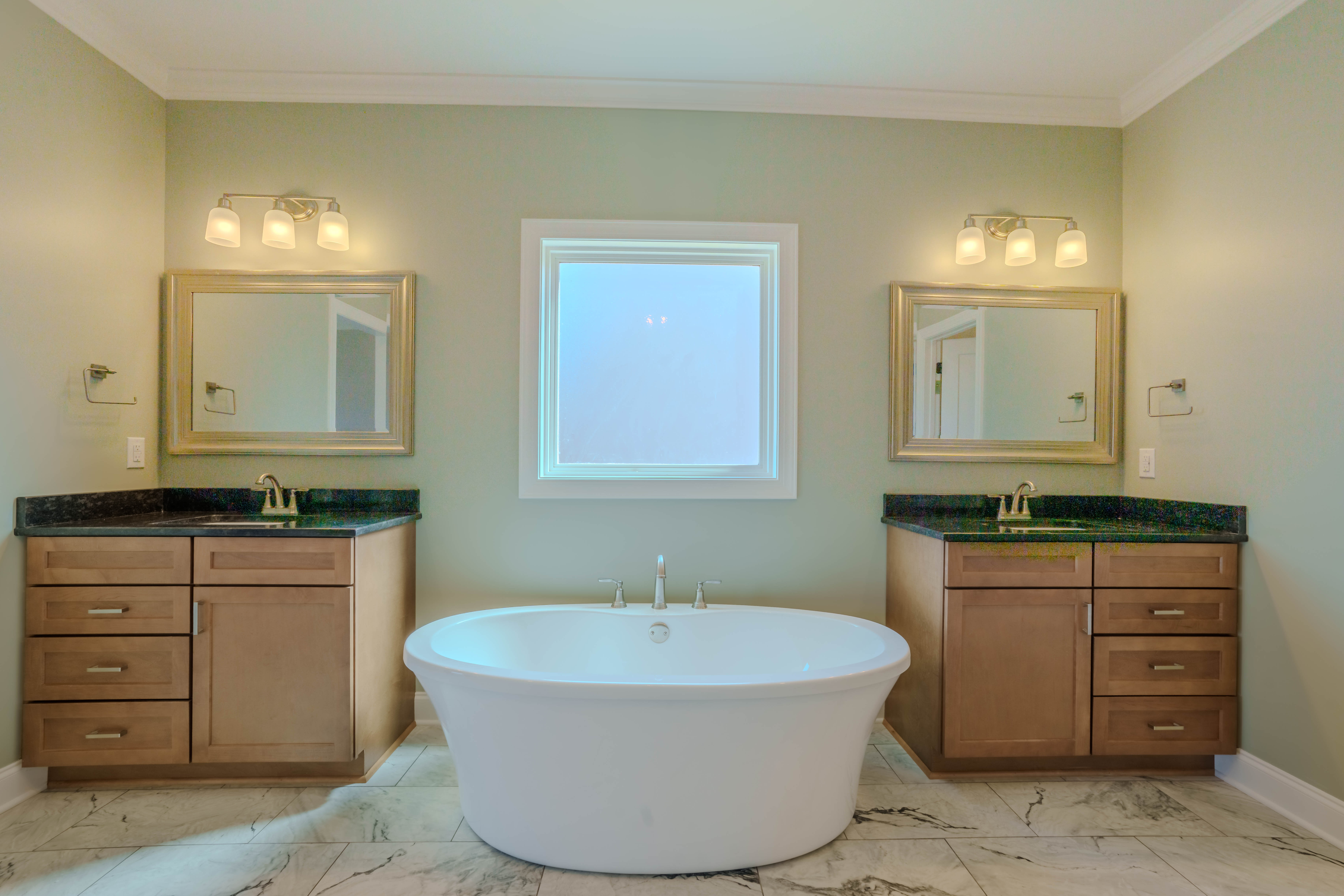 Muscle Shoals, Alabama, 35661, United States, 5 Bedrooms Bedrooms, ,3 BathroomsBathrooms,Residential,For Sale,1977314