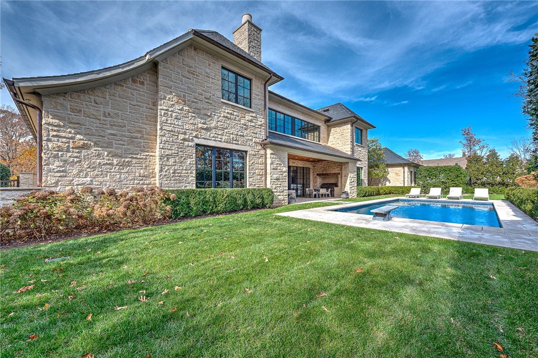 Fayetteville, Arkansas, 72704, United States, 4 Bedrooms Bedrooms, ,5 BathroomsBathrooms,Residential,For Sale,1993299