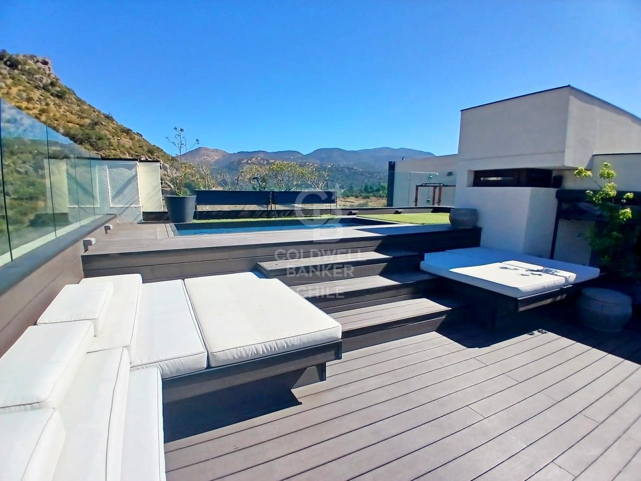 Lo Barnechea, Chile, 3 Bedrooms Bedrooms, ,5 BathroomsBathrooms,Residential,For Sale,1746067
